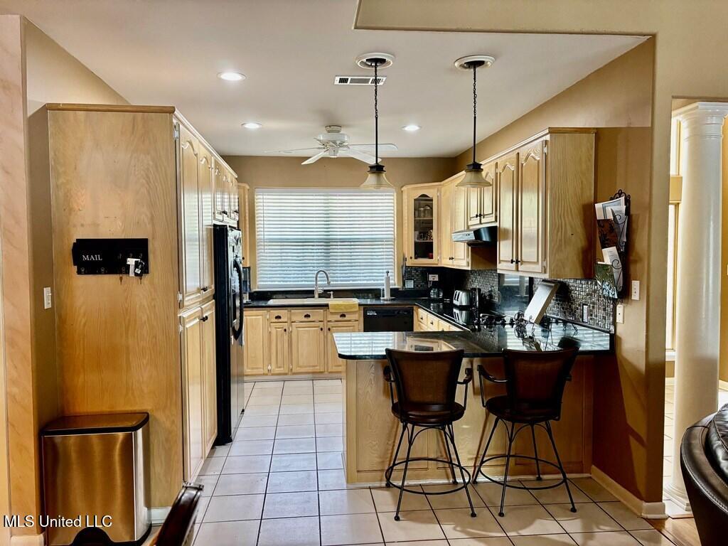 409 W Lakeshore Drive, Carriere, Mississippi image 2