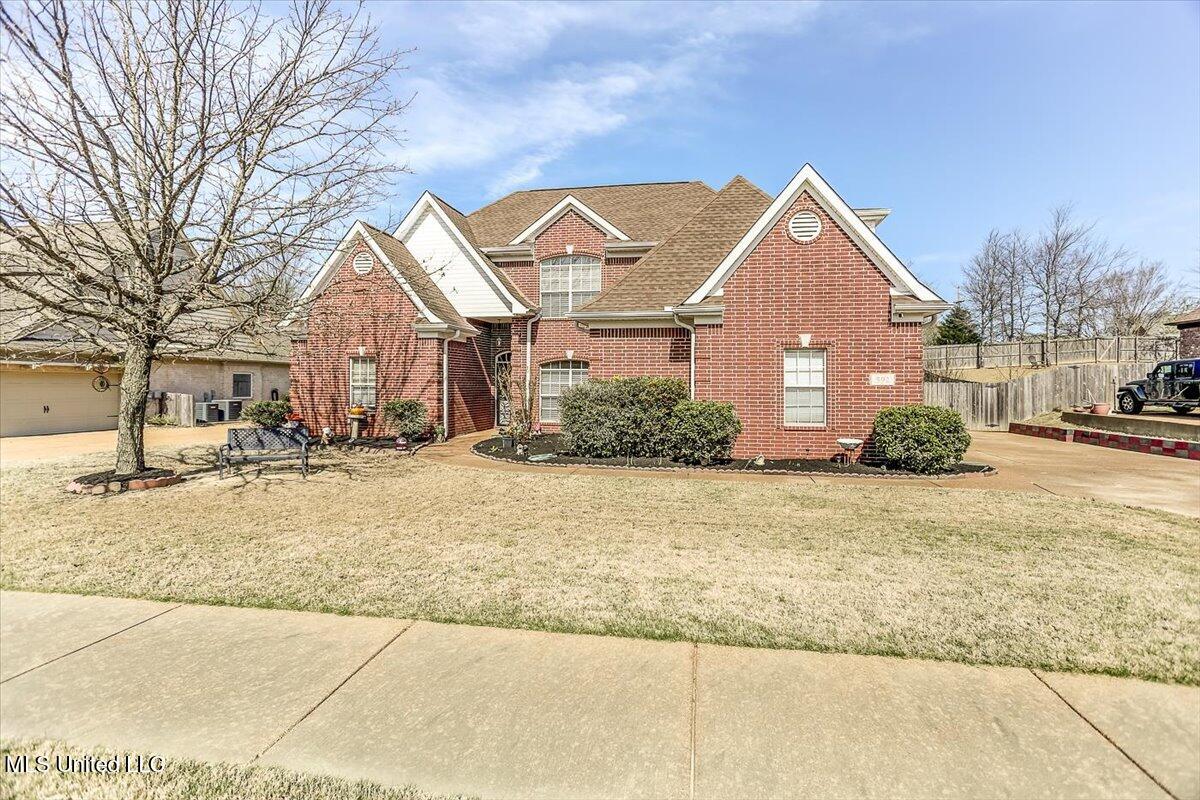 592 Rowan Oak Place, Hernando, Mississippi image 2