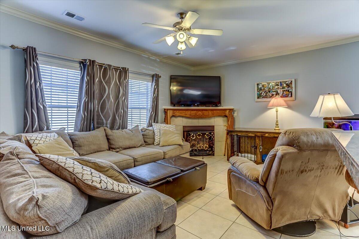 592 Rowan Oak Place, Hernando, Mississippi image 9