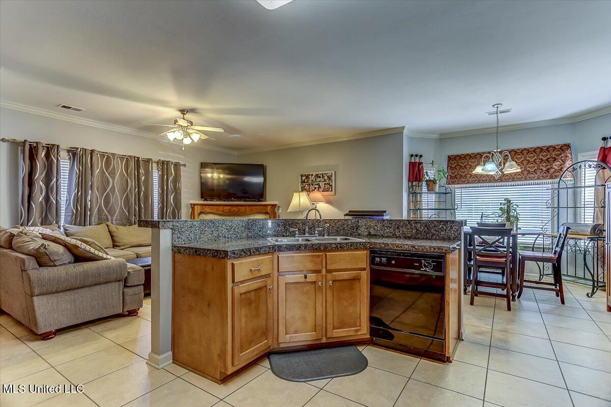 592 Rowan Oak Place, Hernando, Mississippi image 13