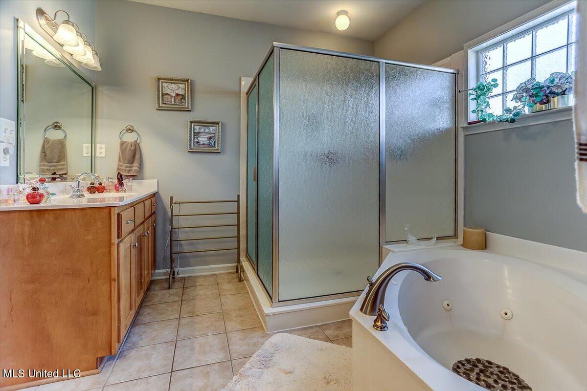 592 Rowan Oak Place, Hernando, Mississippi image 29