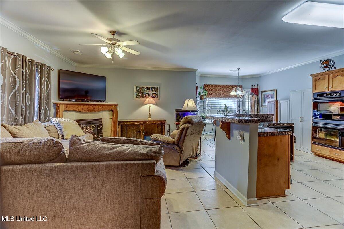 592 Rowan Oak Place, Hernando, Mississippi image 11