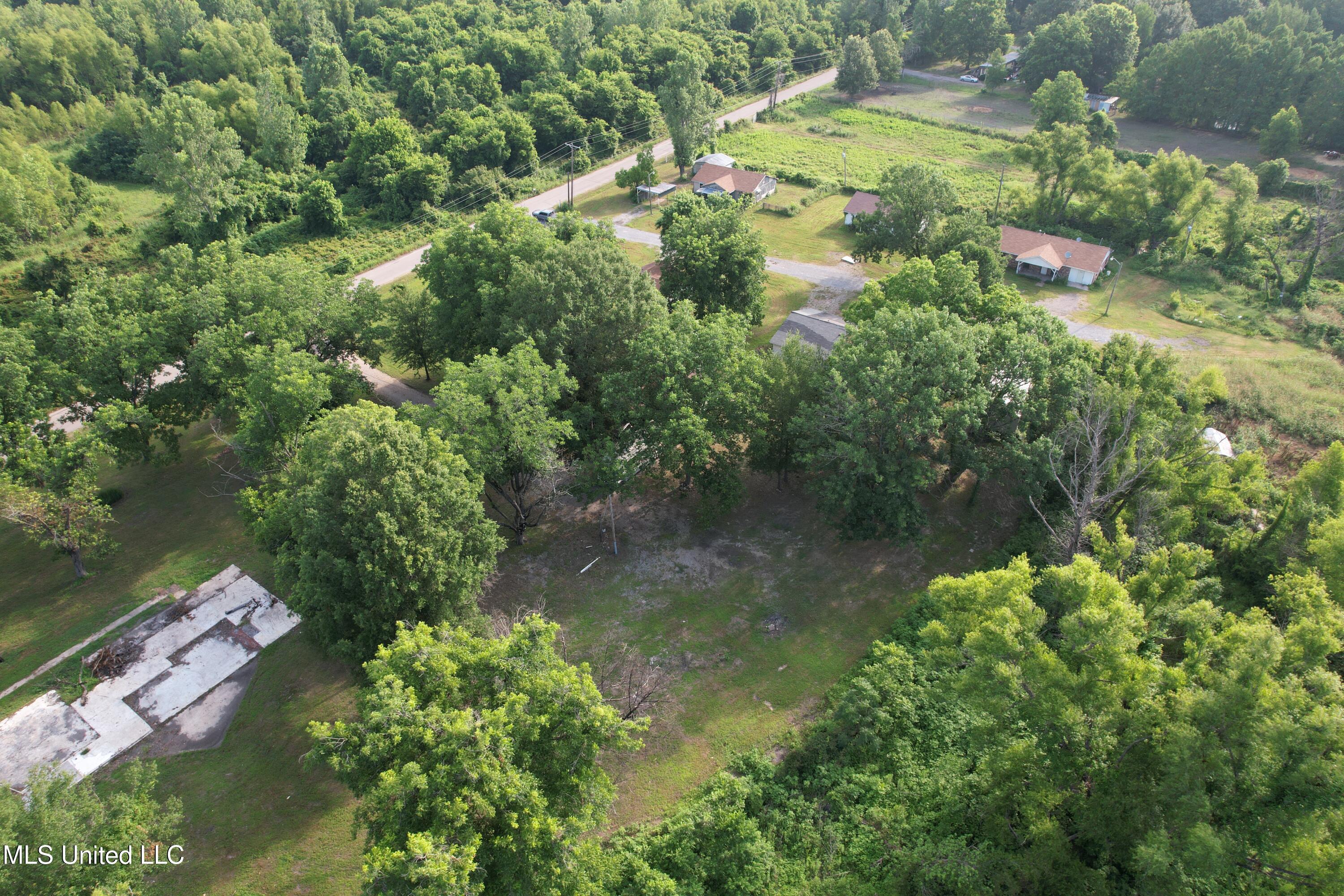 Windmill Road Road, Greenville, Mississippi image 8