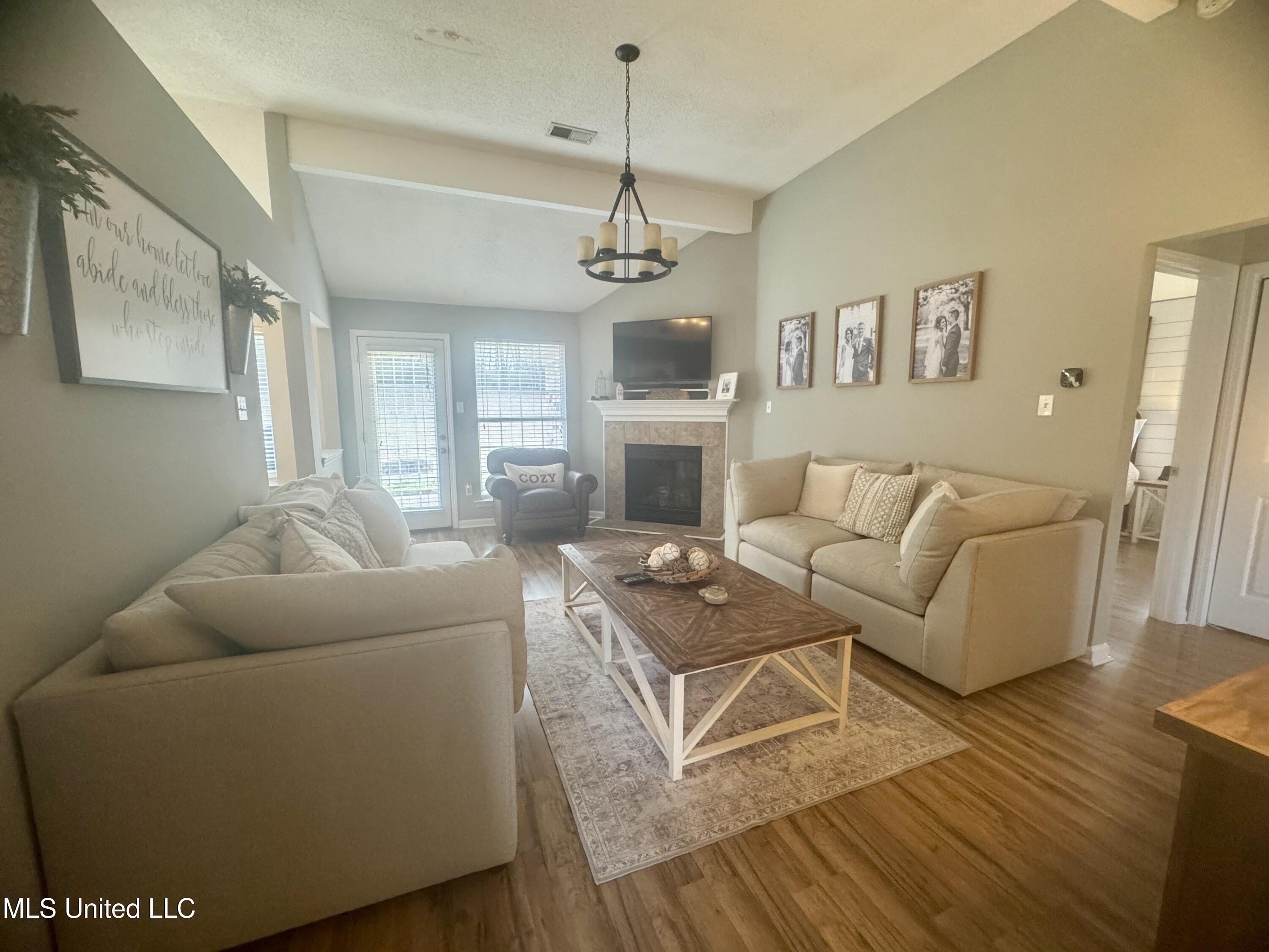 10819 Lexington Drive, Olive Branch, Mississippi image 9
