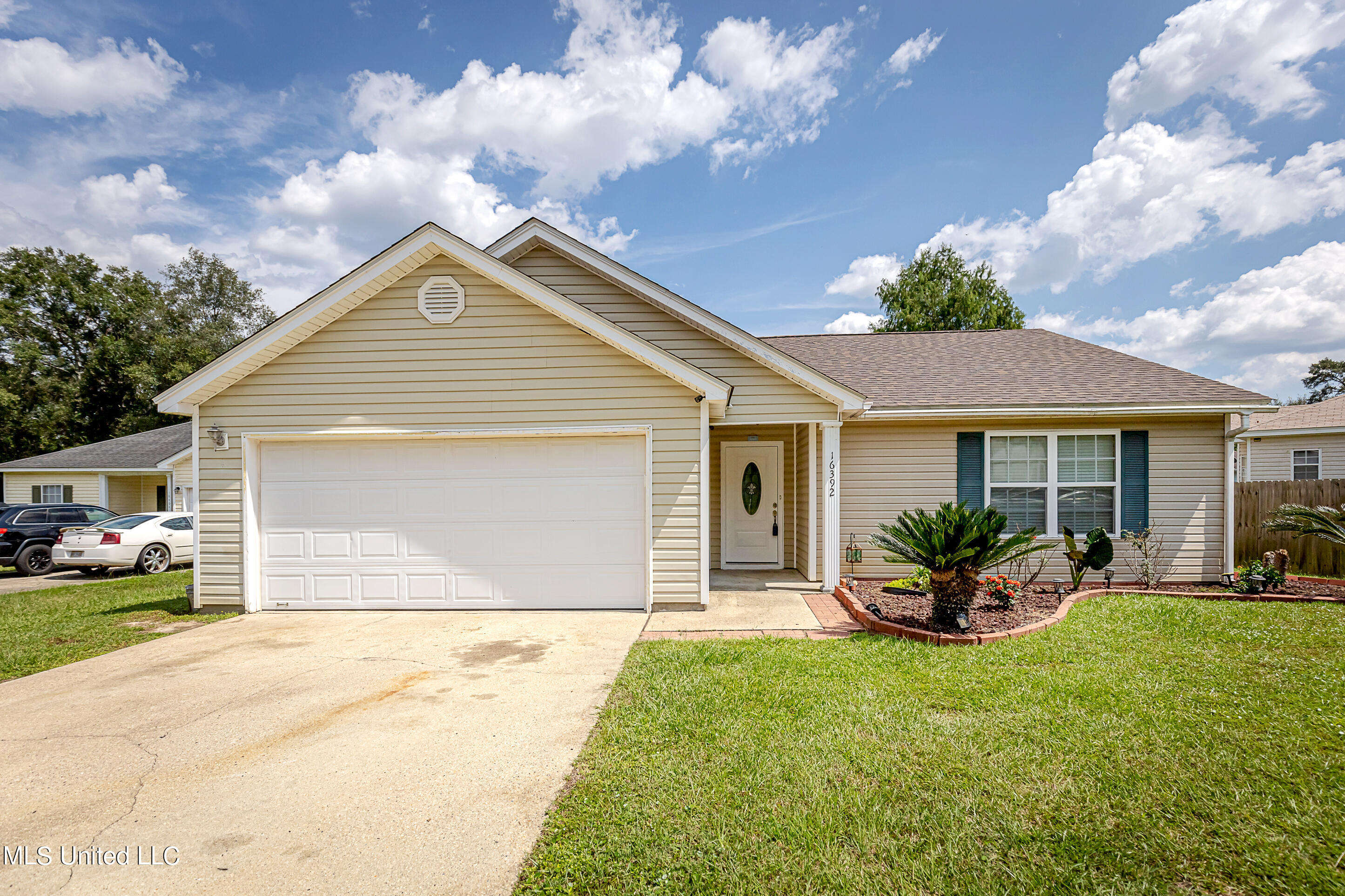 16392 Clearwater Circle, Gulfport, Mississippi image 2