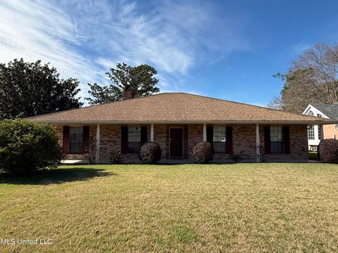 Apartment For Sale - 3117 Fairway Drive<br/> Picayune, MS 39466