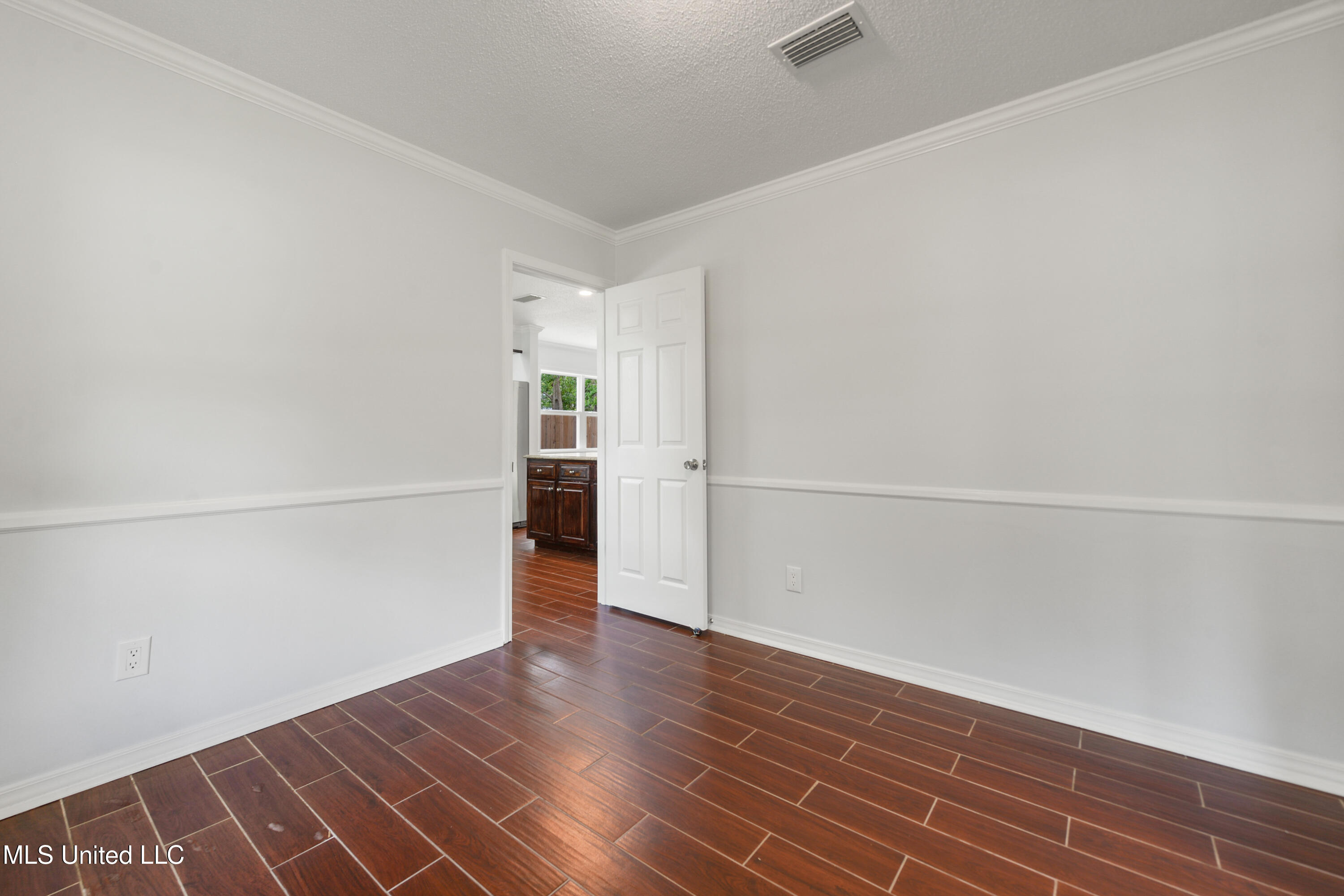 105 Laurie Court, Ocean Springs, Mississippi image 12