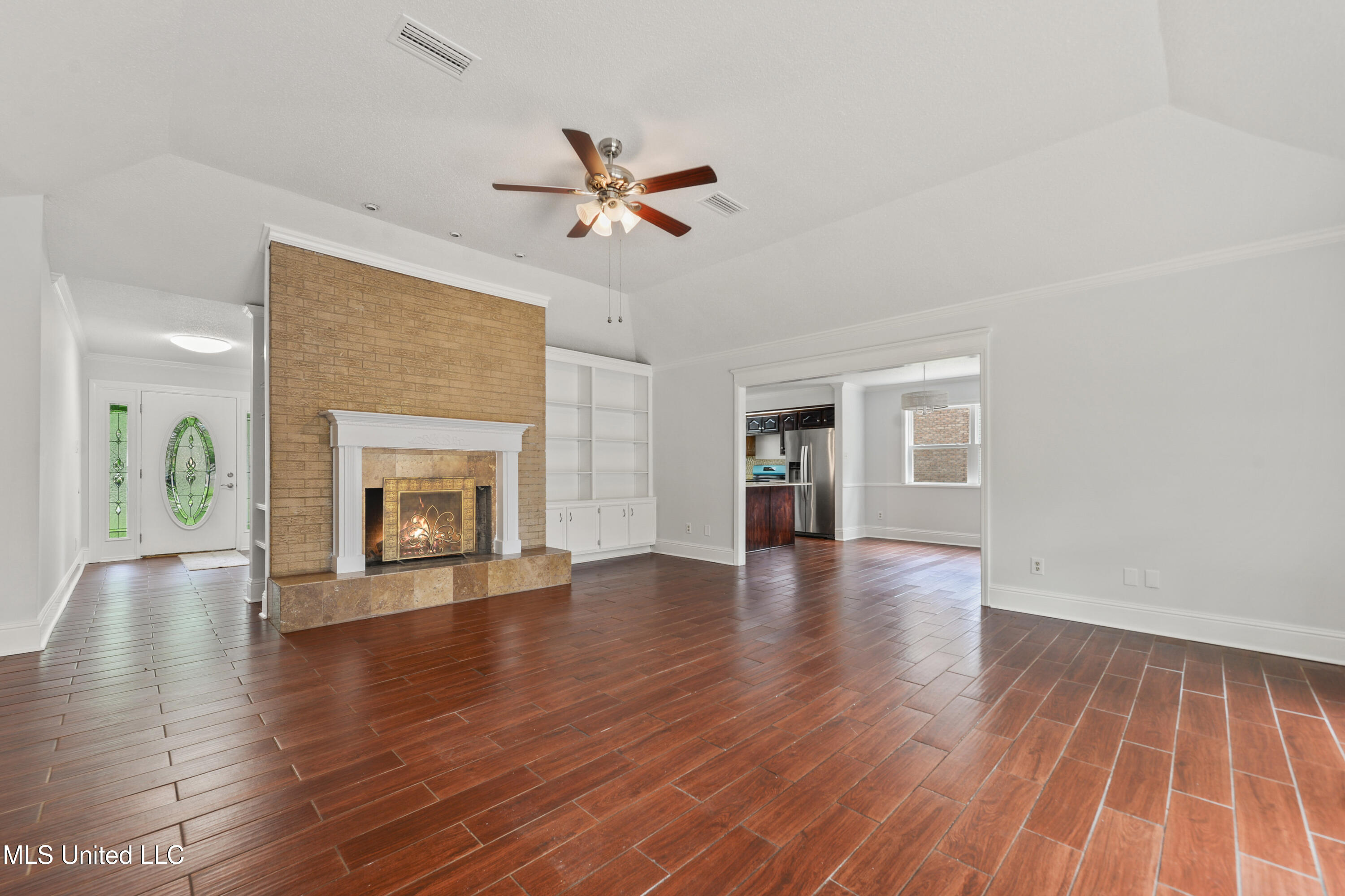 105 Laurie Court, Ocean Springs, Mississippi image 3
