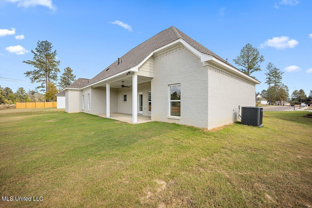 109 Lakecrest Drive, Madison, Mississippi image 26