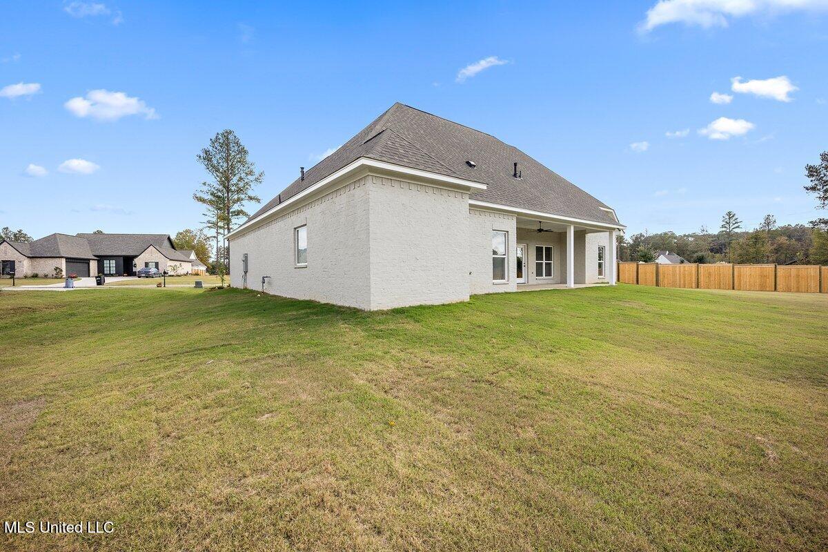 109 Lakecrest Drive, Madison, Mississippi image 30