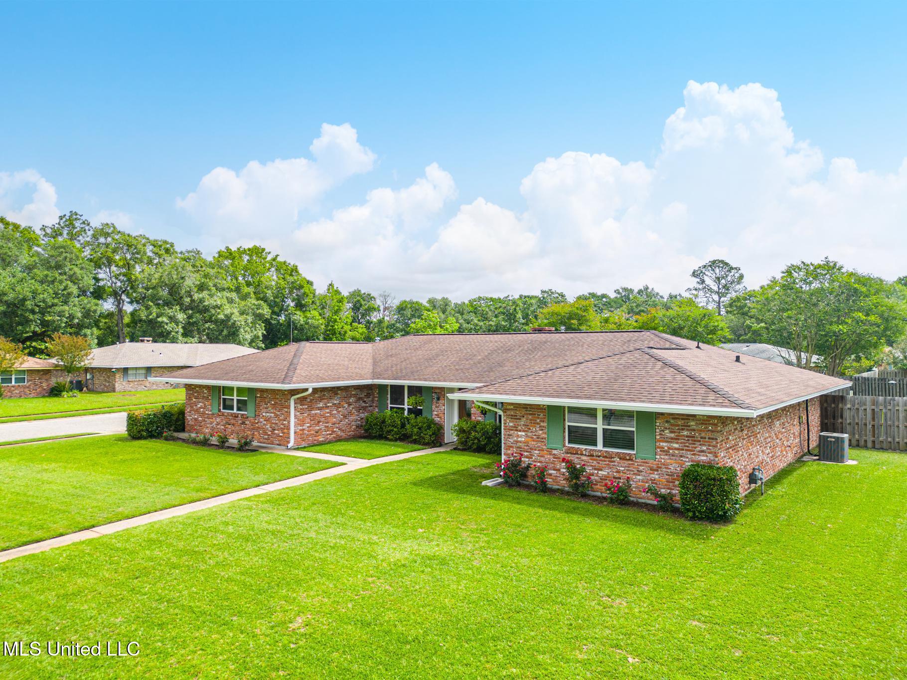 1 Partridge Place, Long Beach, Mississippi image 2