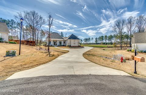 MLS: 4104542