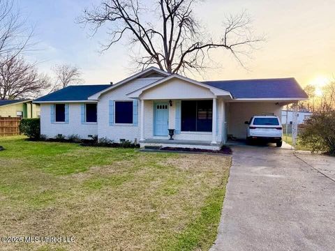 Homes For Sale - 104 Catalpa Drive<br/> Adams County, Natchez, MS 39120