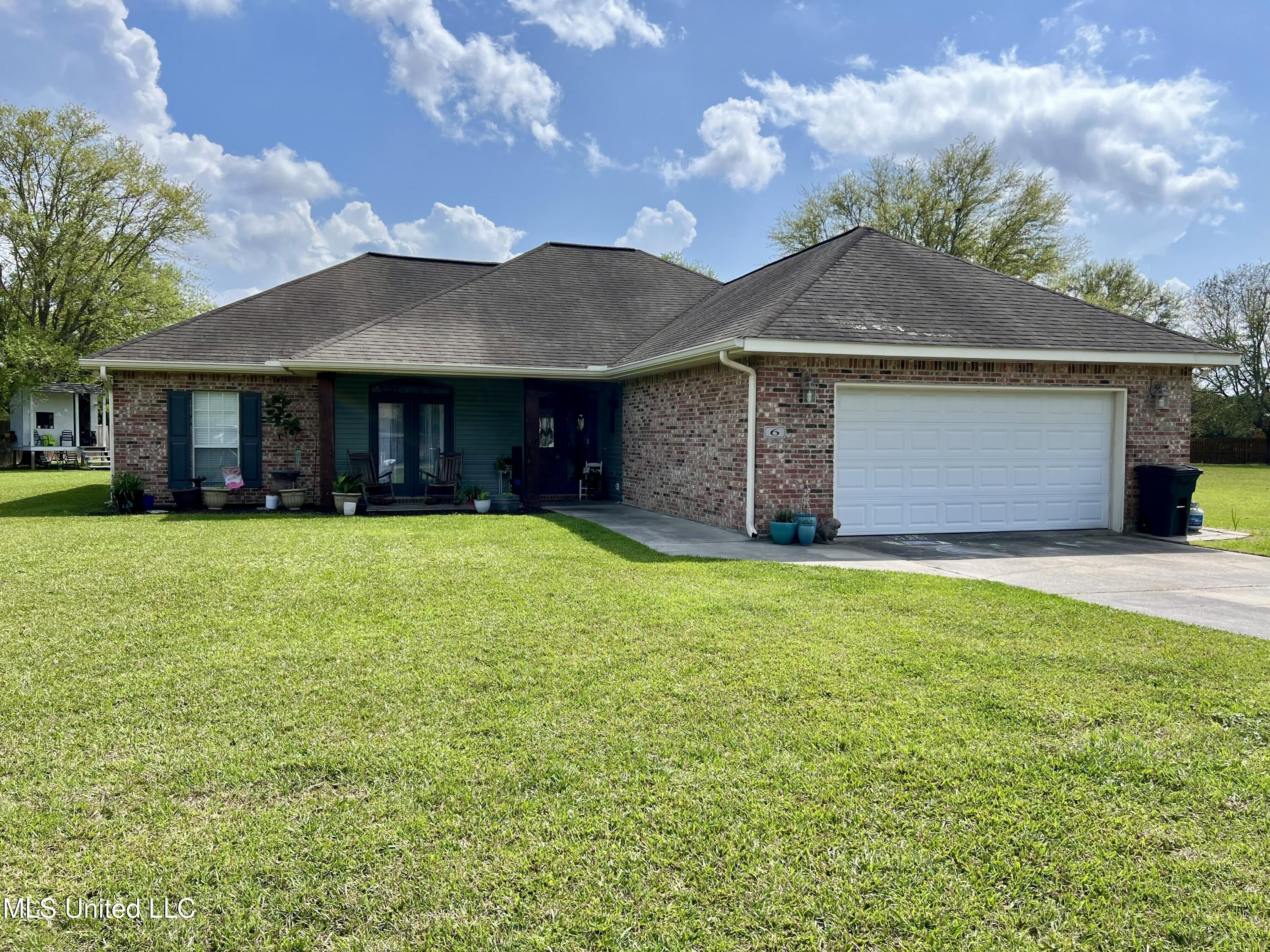 6 Taos Lane, Picayune, Mississippi image 1