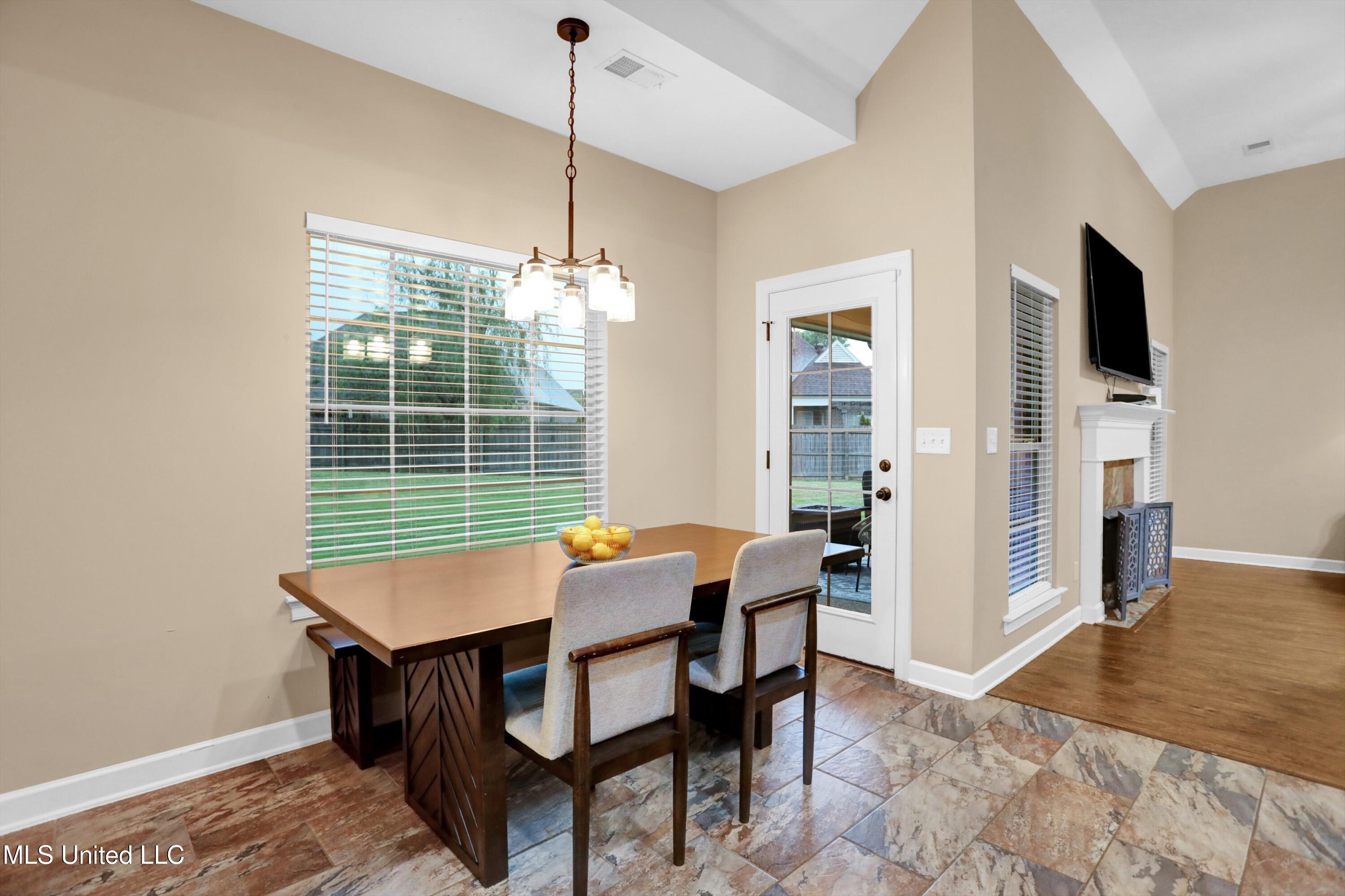4813 Rosepetal Cove, Southaven, Mississippi image 14