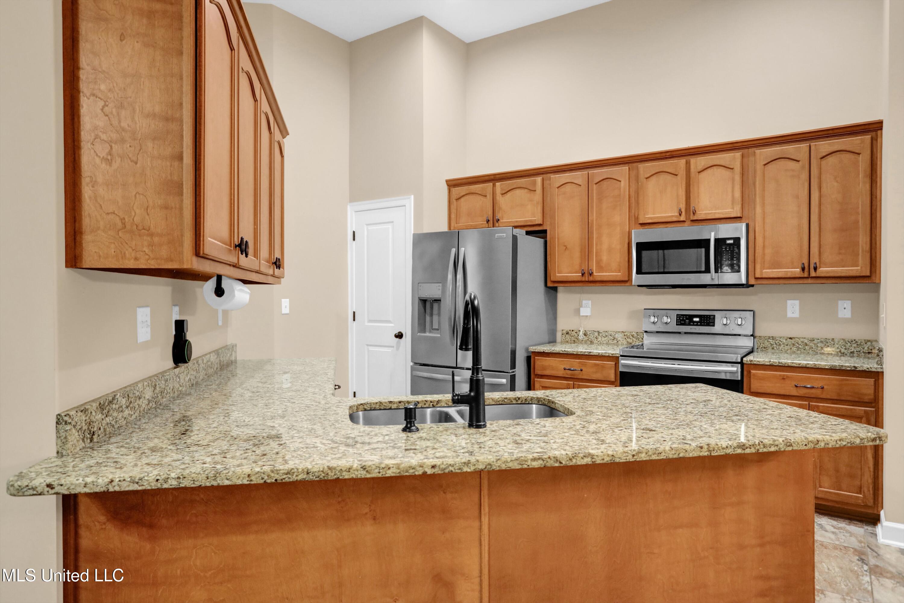 4813 Rosepetal Cove, Southaven, Mississippi image 10