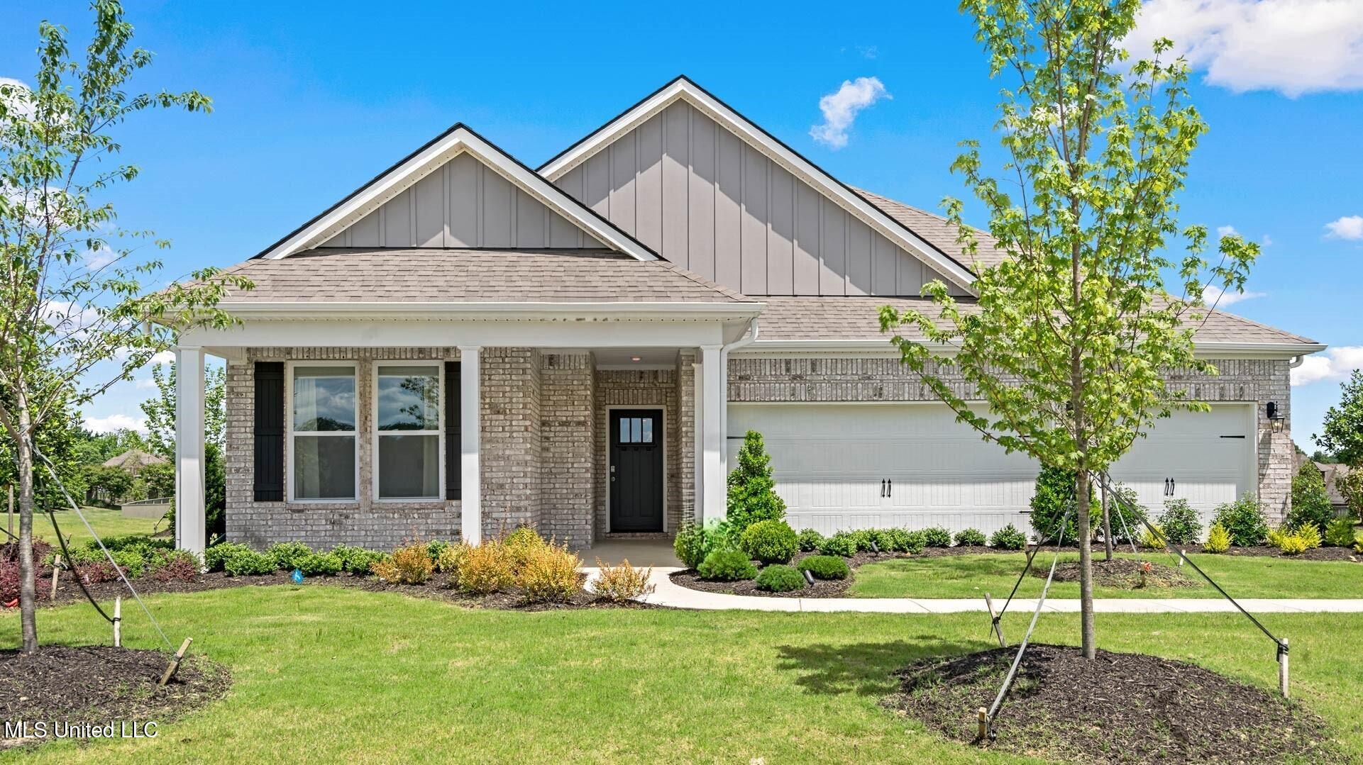 5297 Borden  Creek Drive, Olive Branch, Mississippi image 1