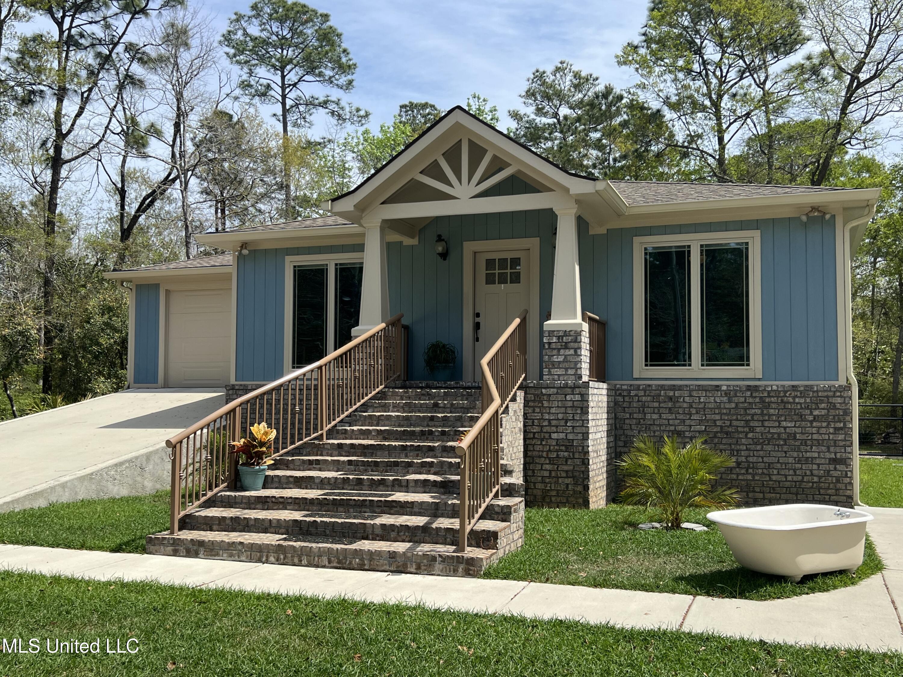 1020 Margaret Street, Ocean Springs, Mississippi image 8