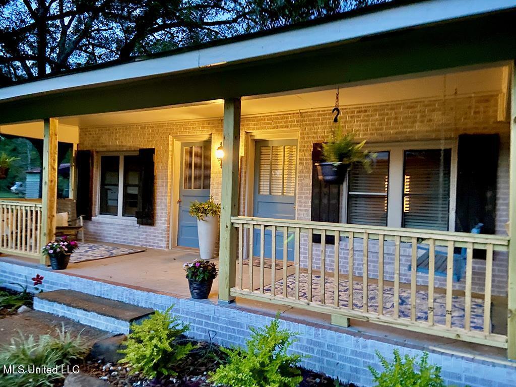 703 Mallalieu Drive, Brookhaven, Mississippi image 2