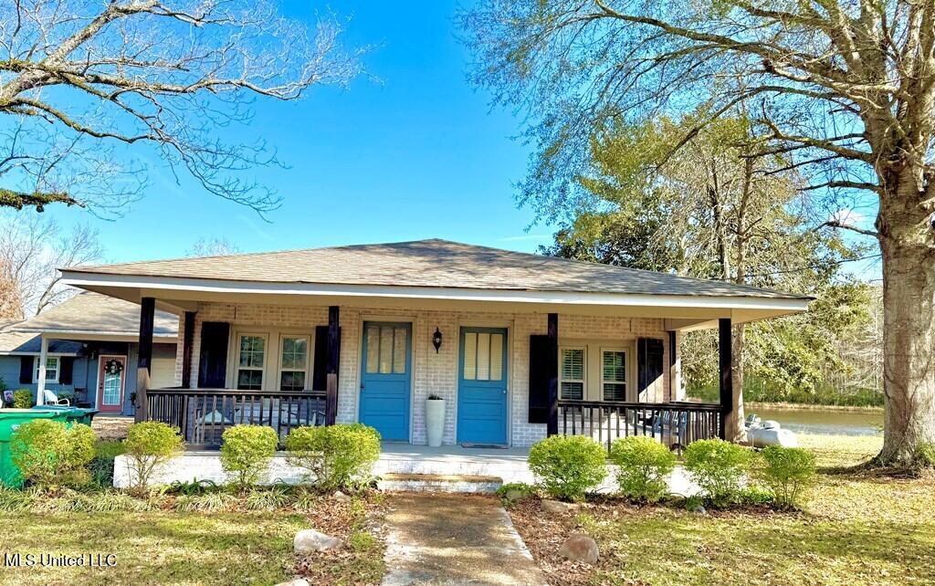 703 Mallalieu Drive, Brookhaven, Mississippi image 1