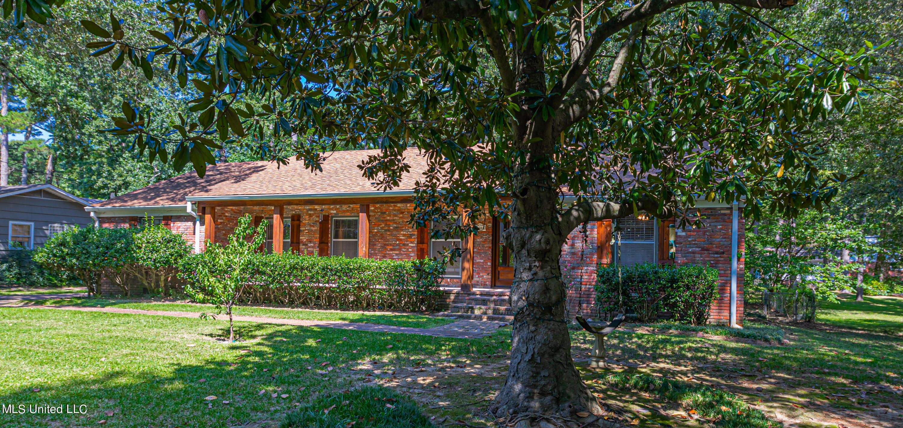 Jackson, Mississippi 39211, United States, 3 Bedrooms Bedrooms, ,3 BathroomsBathrooms,Residential,Pending,74335