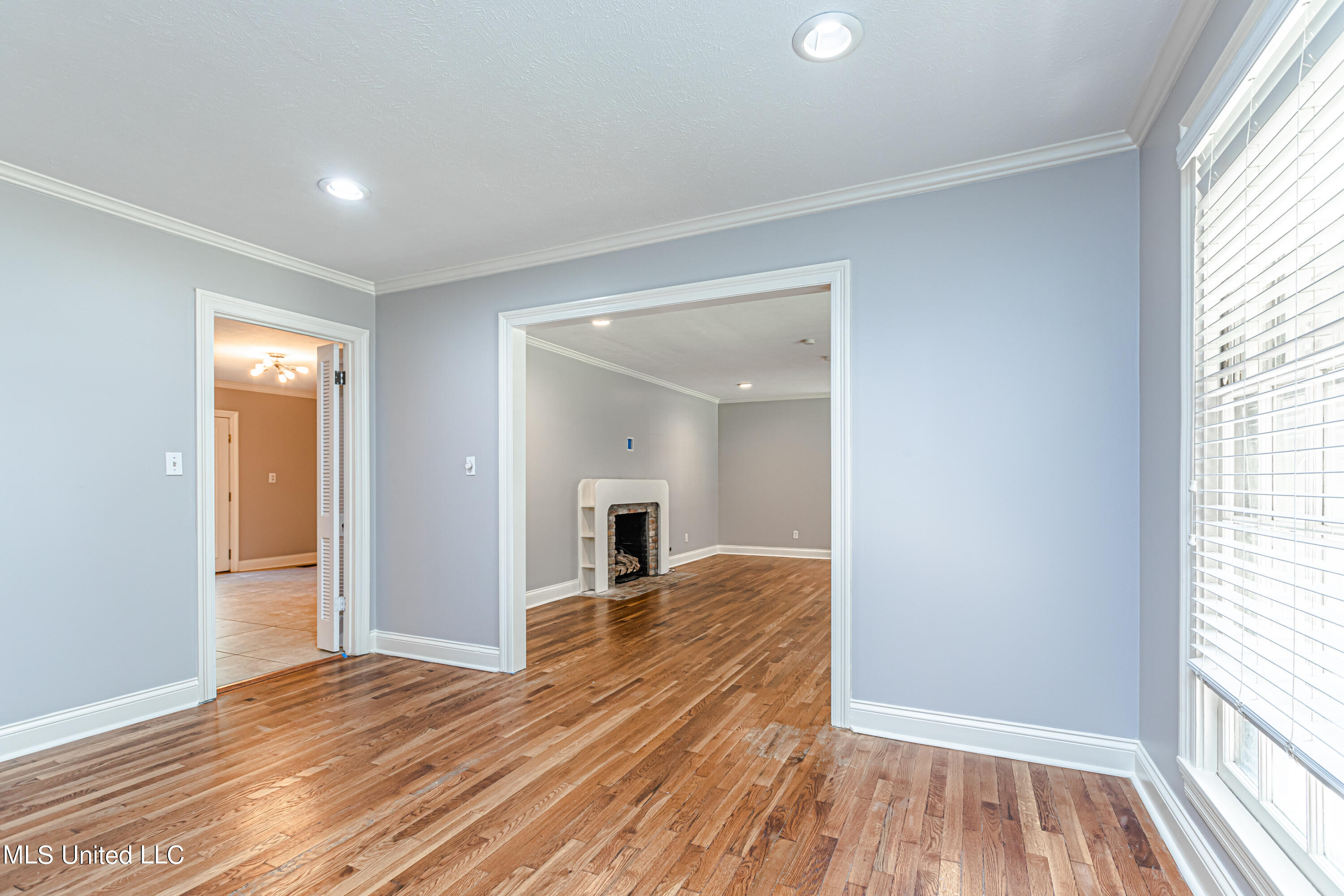 Jackson, Mississippi 39211, United States, 3 Bedrooms Bedrooms, ,3 BathroomsBathrooms,Residential,Pending,74335