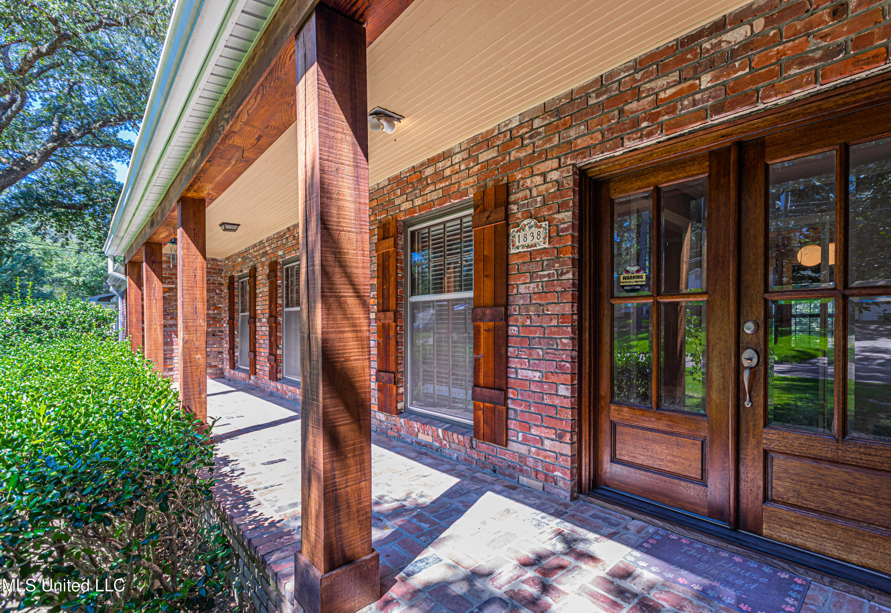 Jackson, Mississippi 39211, United States, 3 Bedrooms Bedrooms, ,3 BathroomsBathrooms,Residential,Pending,74335