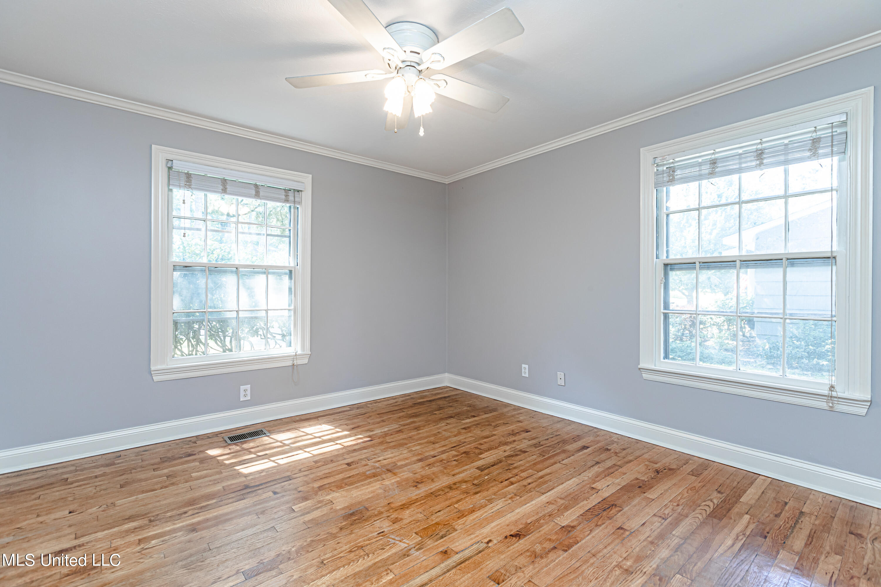 Jackson, Mississippi 39211, United States, 3 Bedrooms Bedrooms, ,3 BathroomsBathrooms,Residential,Pending,74335