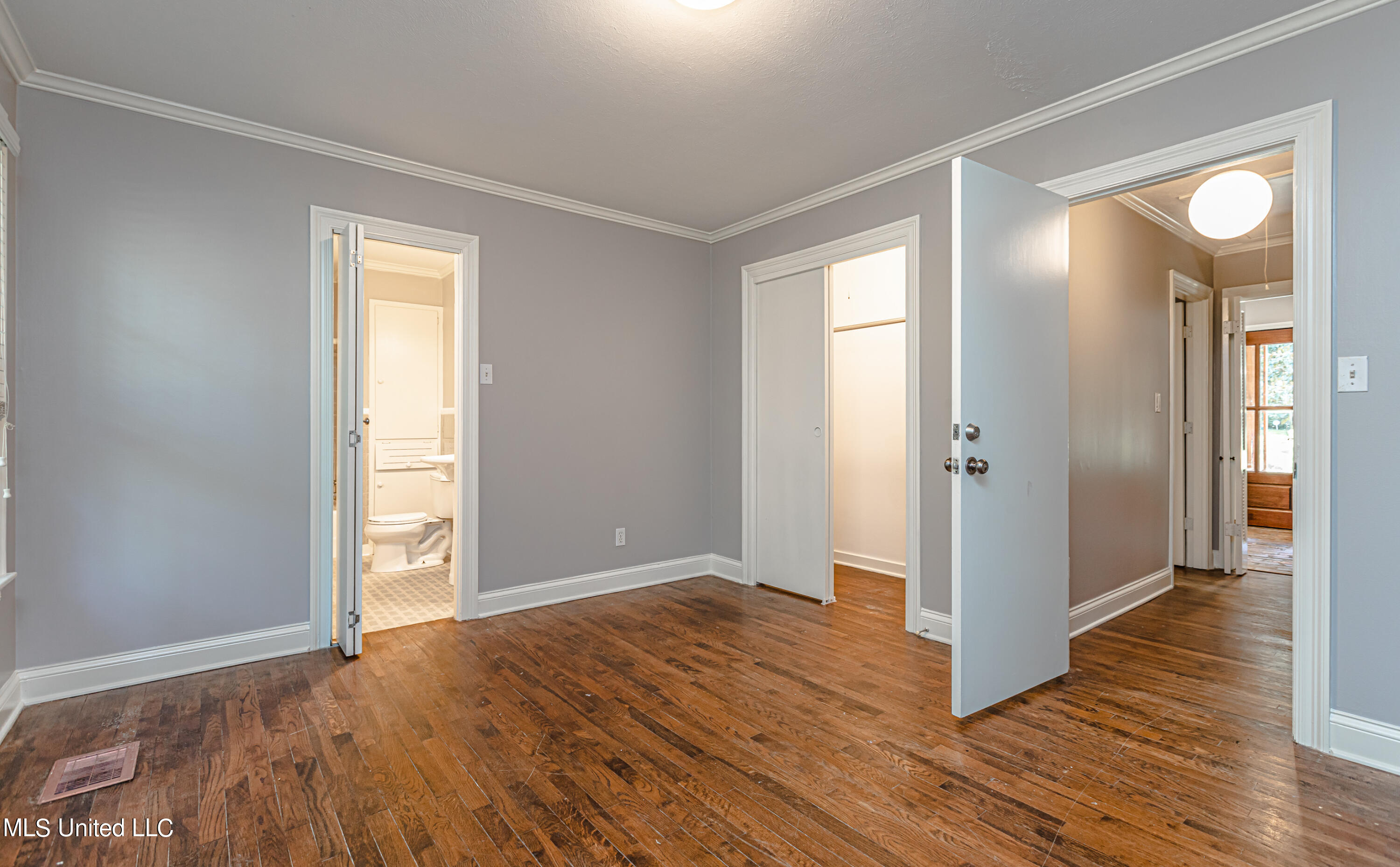 Jackson, Mississippi 39211, United States, 3 Bedrooms Bedrooms, ,3 BathroomsBathrooms,Residential,Pending,74335