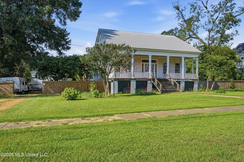 Homes For Sale - 308 E Marion Avenue<br/> Copiah County, Crystal Springs, MS 39059