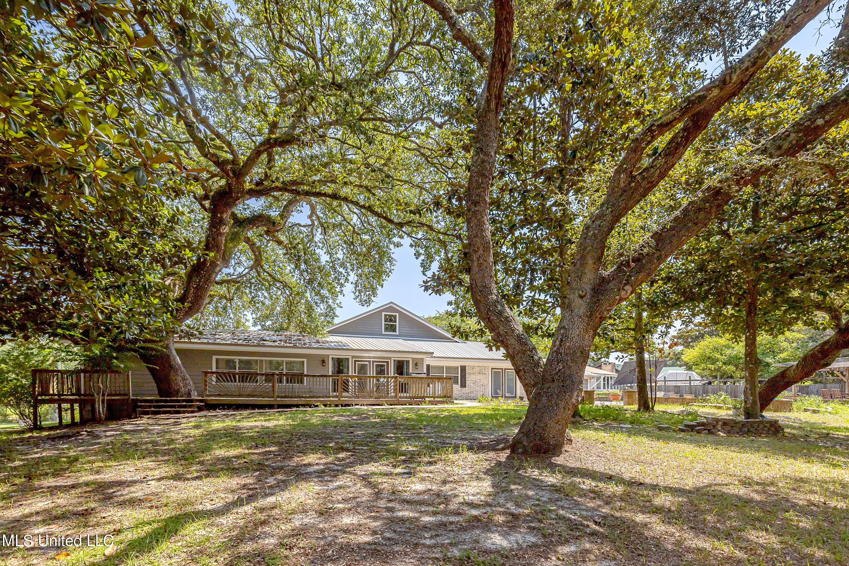 1802 Stuart Avenue, Ocean Springs, Mississippi image 4