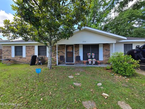 Homes For Sale - 2710 E Angela Circle<br/> Harrison County, Gulfport, MS 39503