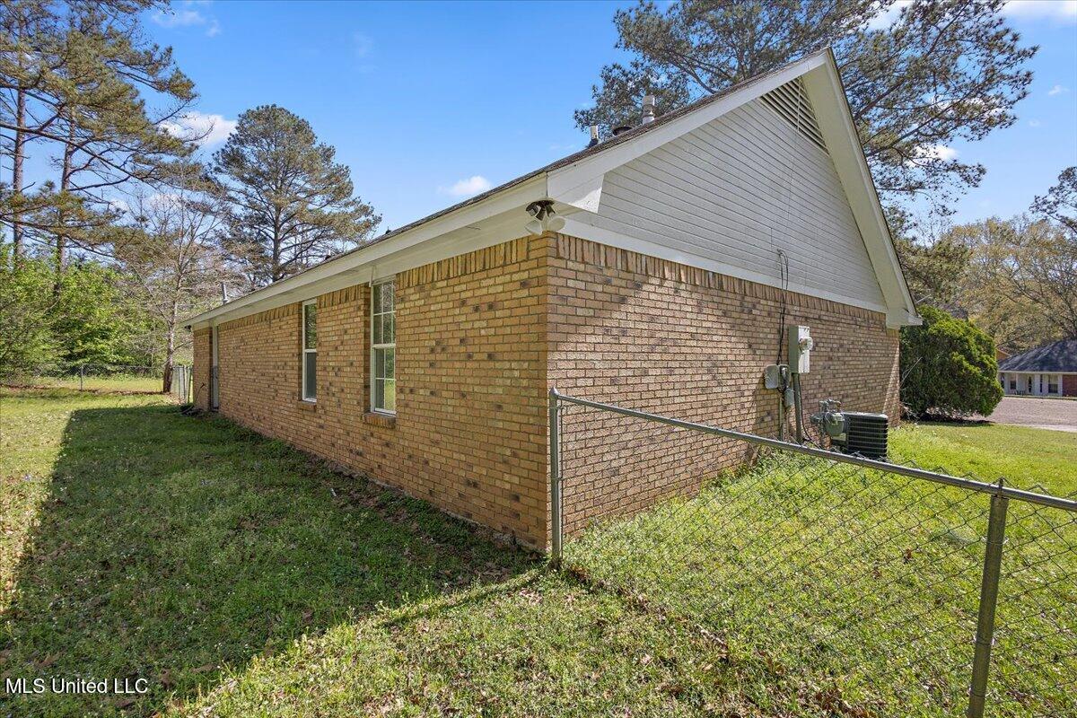 628 David Cove, Jackson, Mississippi image 27