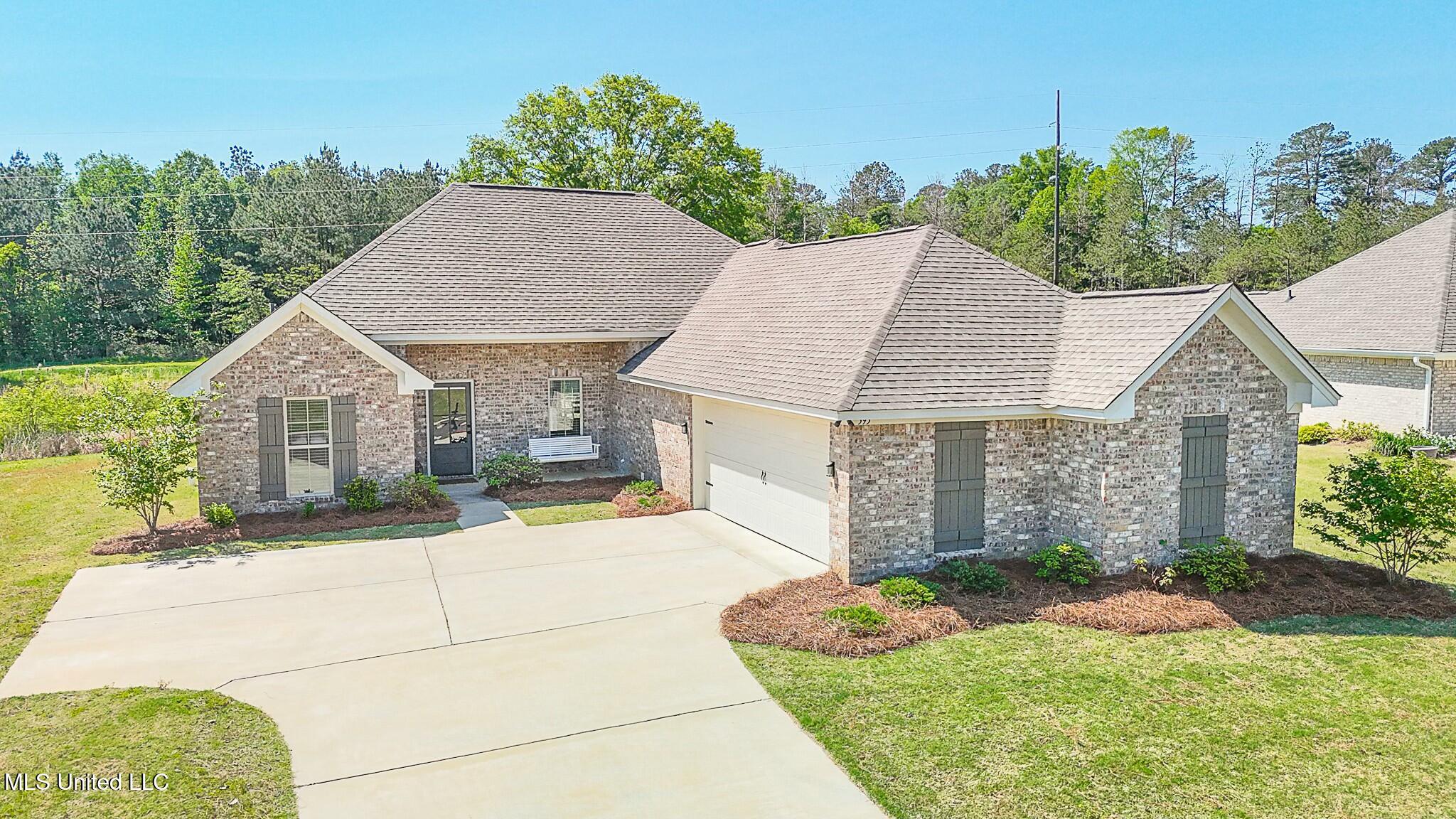 595 Westfield Drive, Pearl, Mississippi image 1