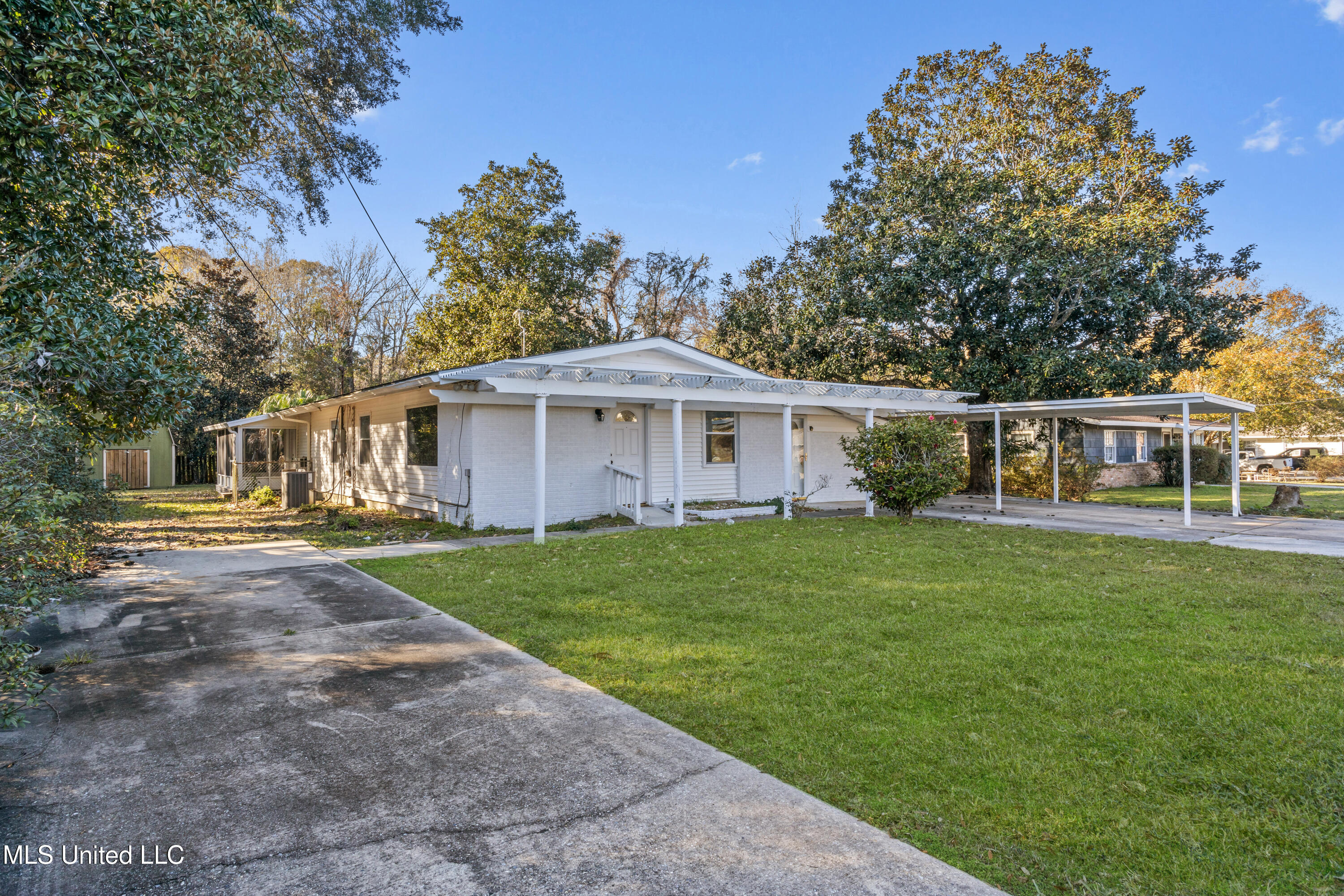 213 Clower Avenue, Long Beach, Mississippi image 2