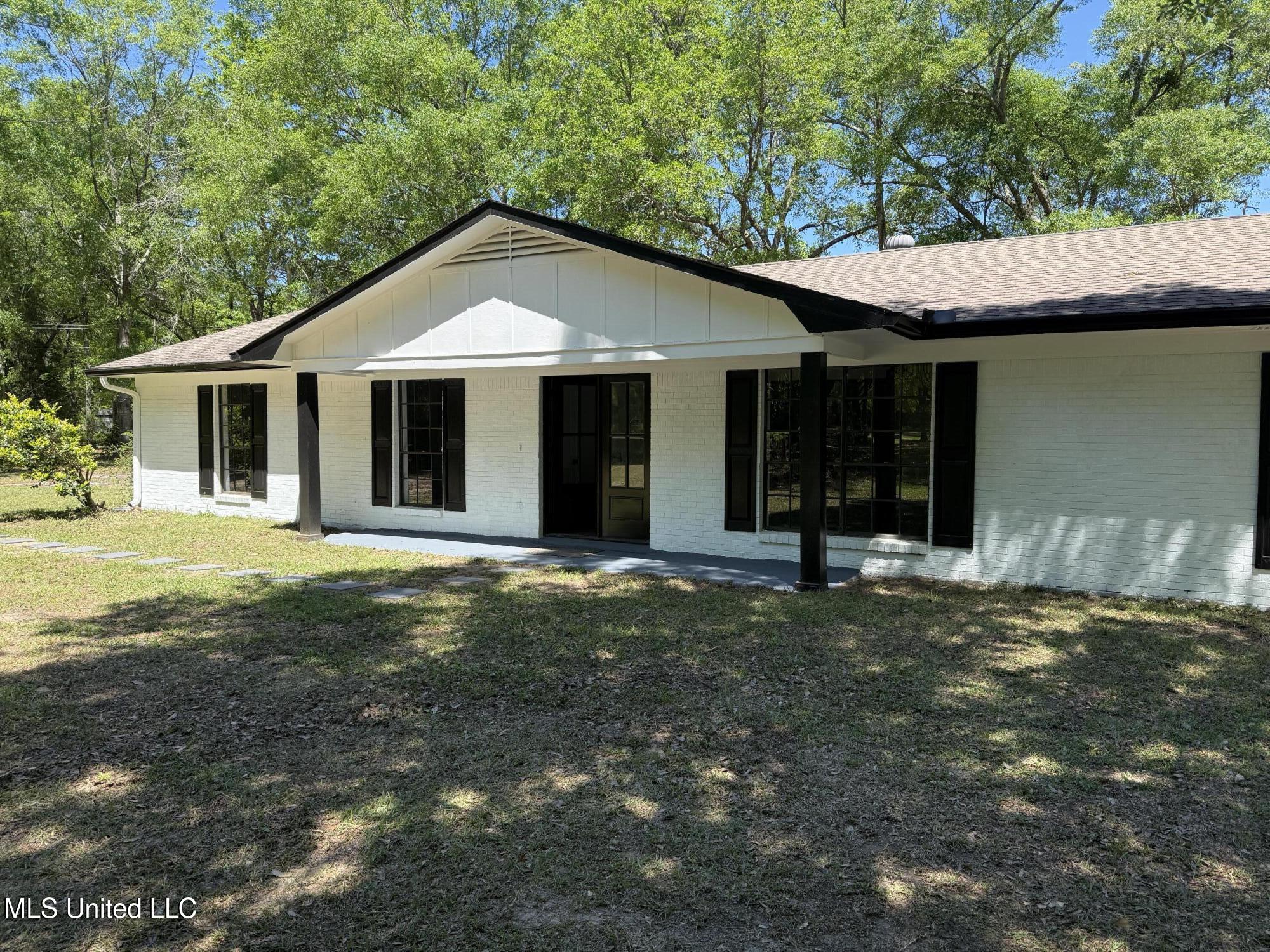 22316 Arrow Trail, Moss Point, Mississippi image 4