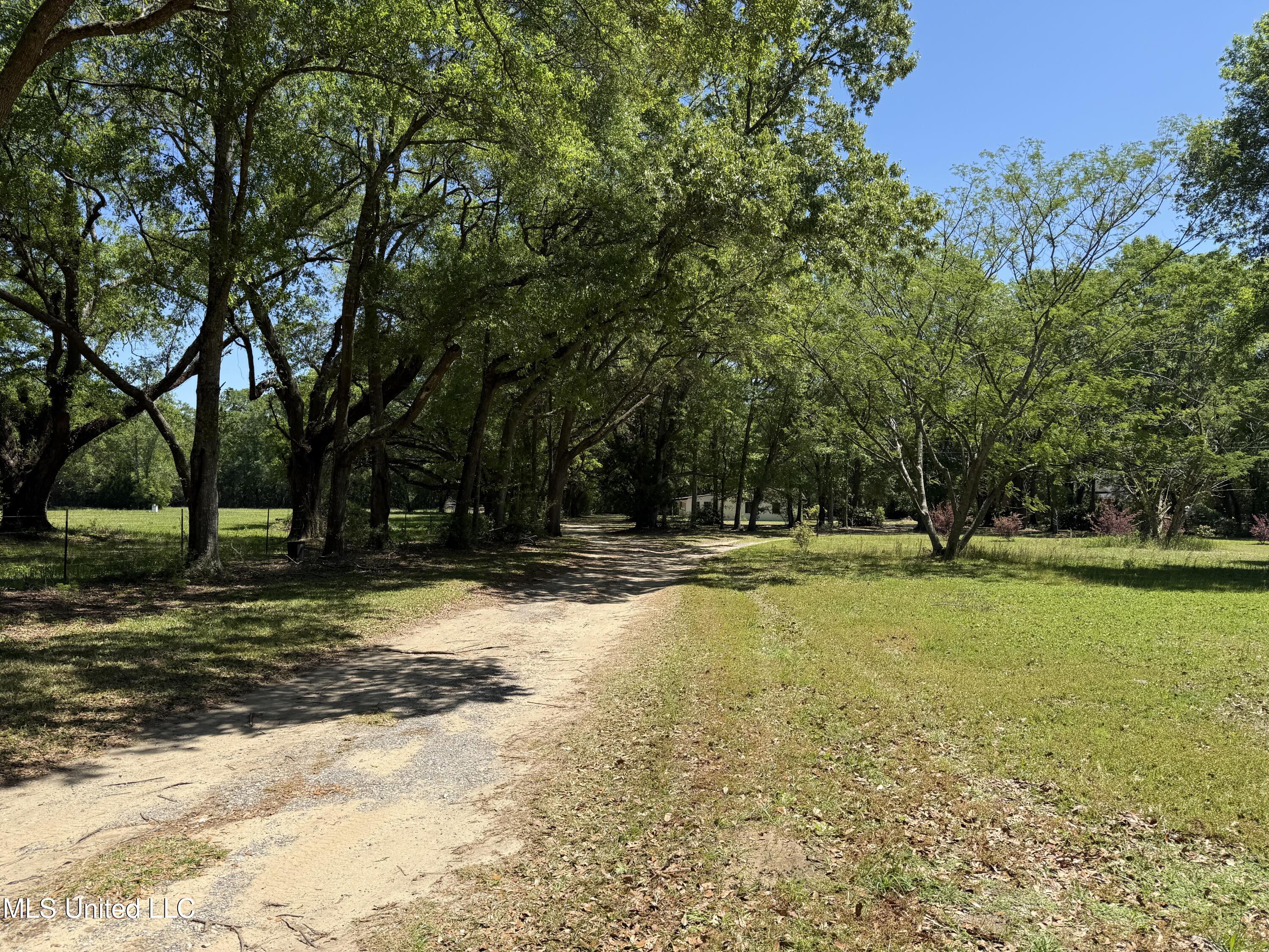 22316 Arrow Trail, Moss Point, Mississippi image 5