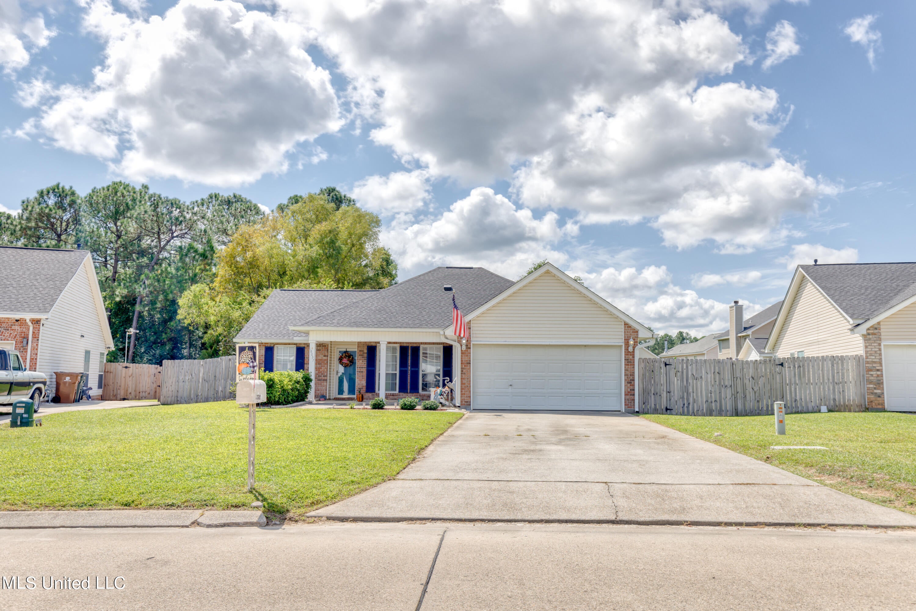 18037 Cypress Pointe Drive - Photo 2