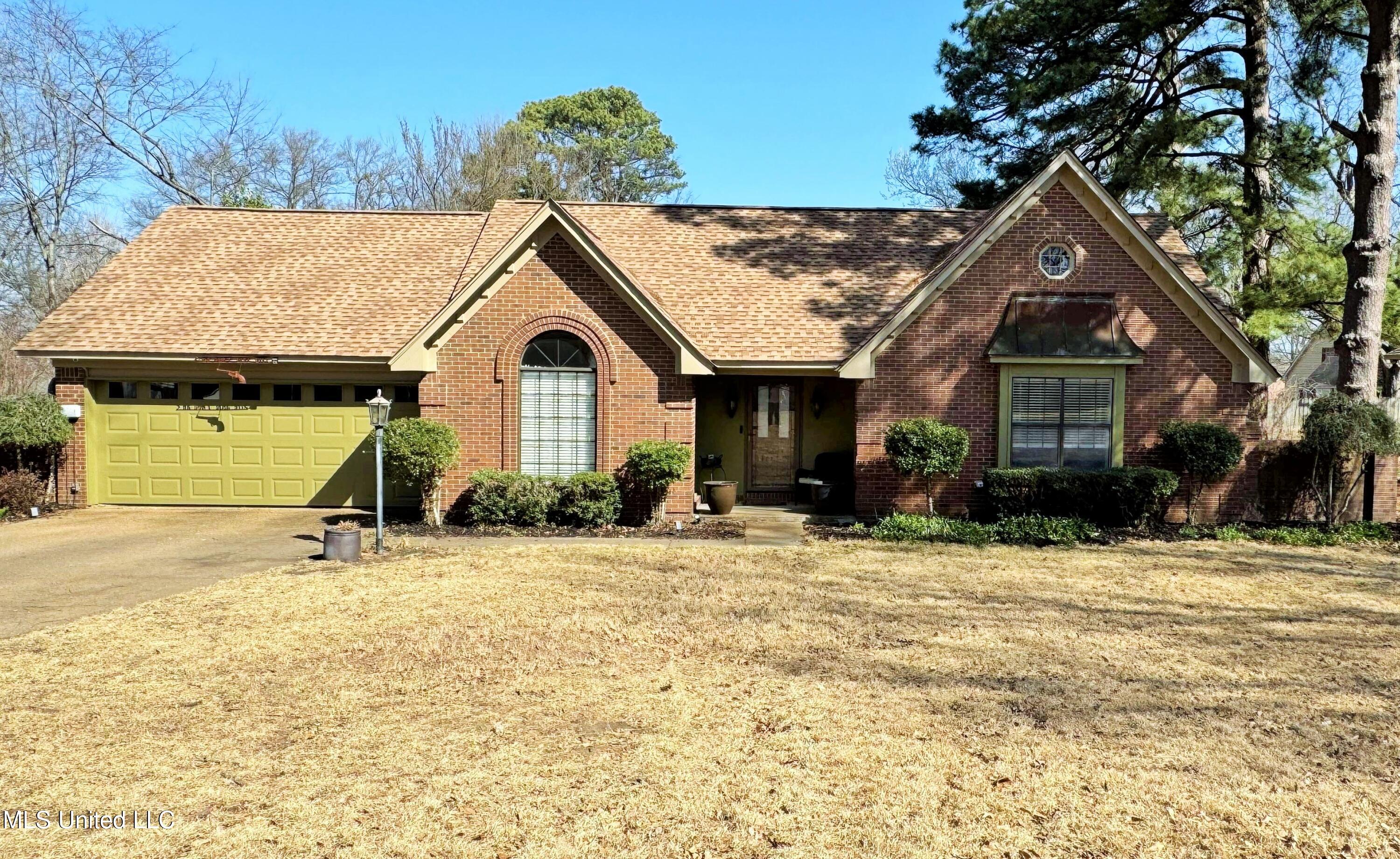 308 E Robinson Street, Hernando, Mississippi image 1