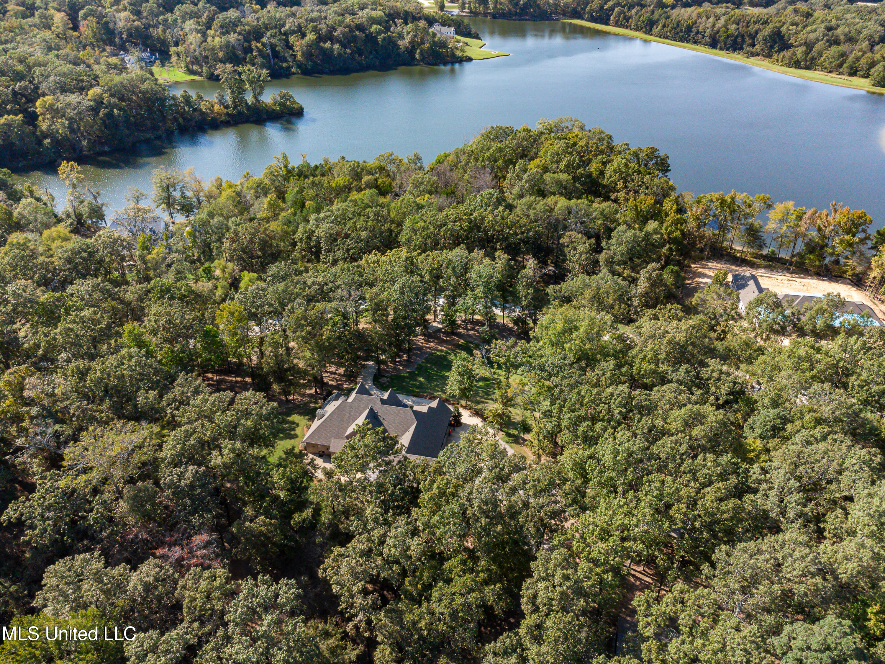 Flora, Mississippi 39071, United States, 5 Bedrooms Bedrooms, ,5 BathroomsBathrooms,Residential,Pending,29076