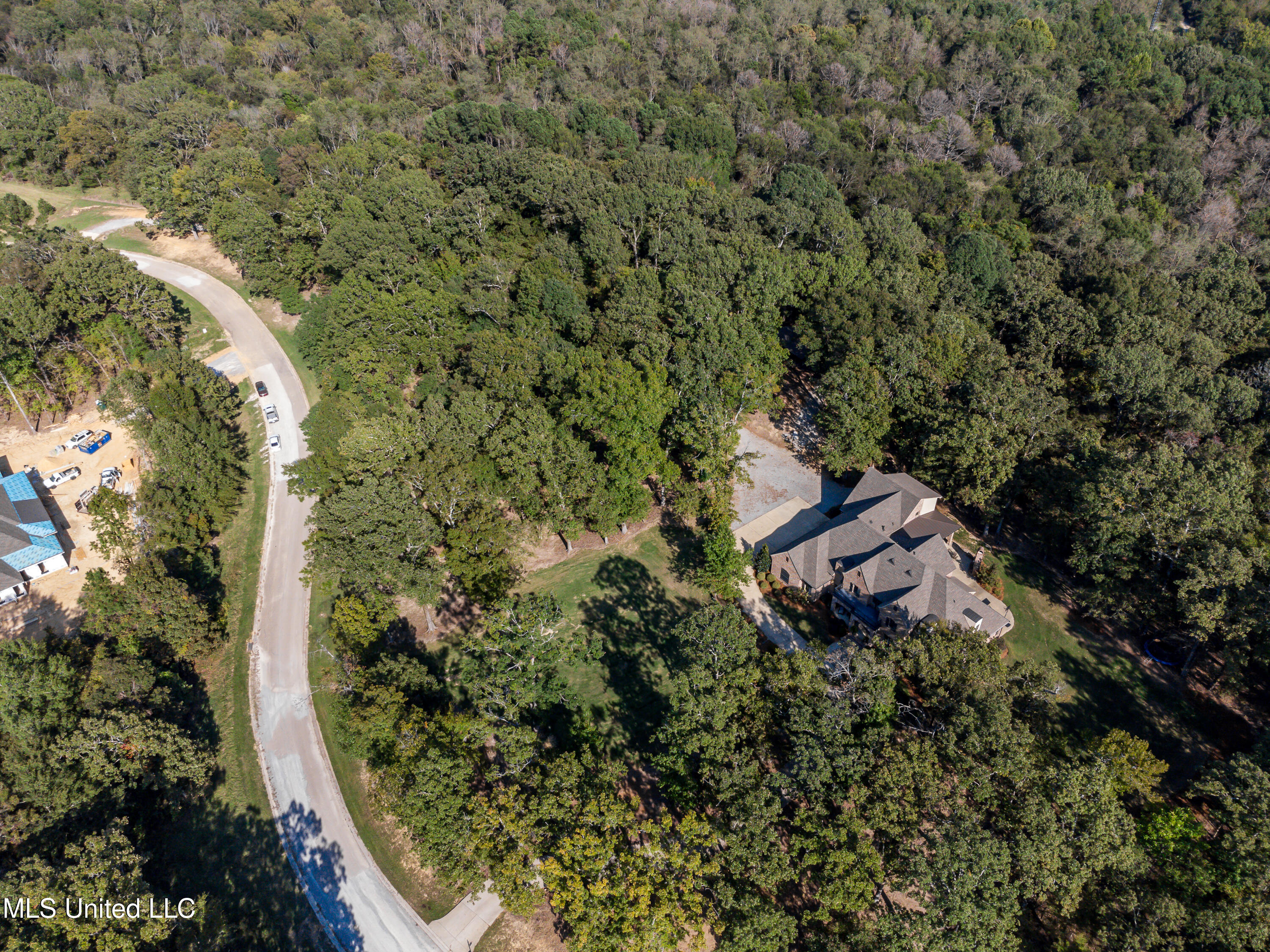 Flora, Mississippi 39071, United States, 5 Bedrooms Bedrooms, ,5 BathroomsBathrooms,Residential,Pending,29076