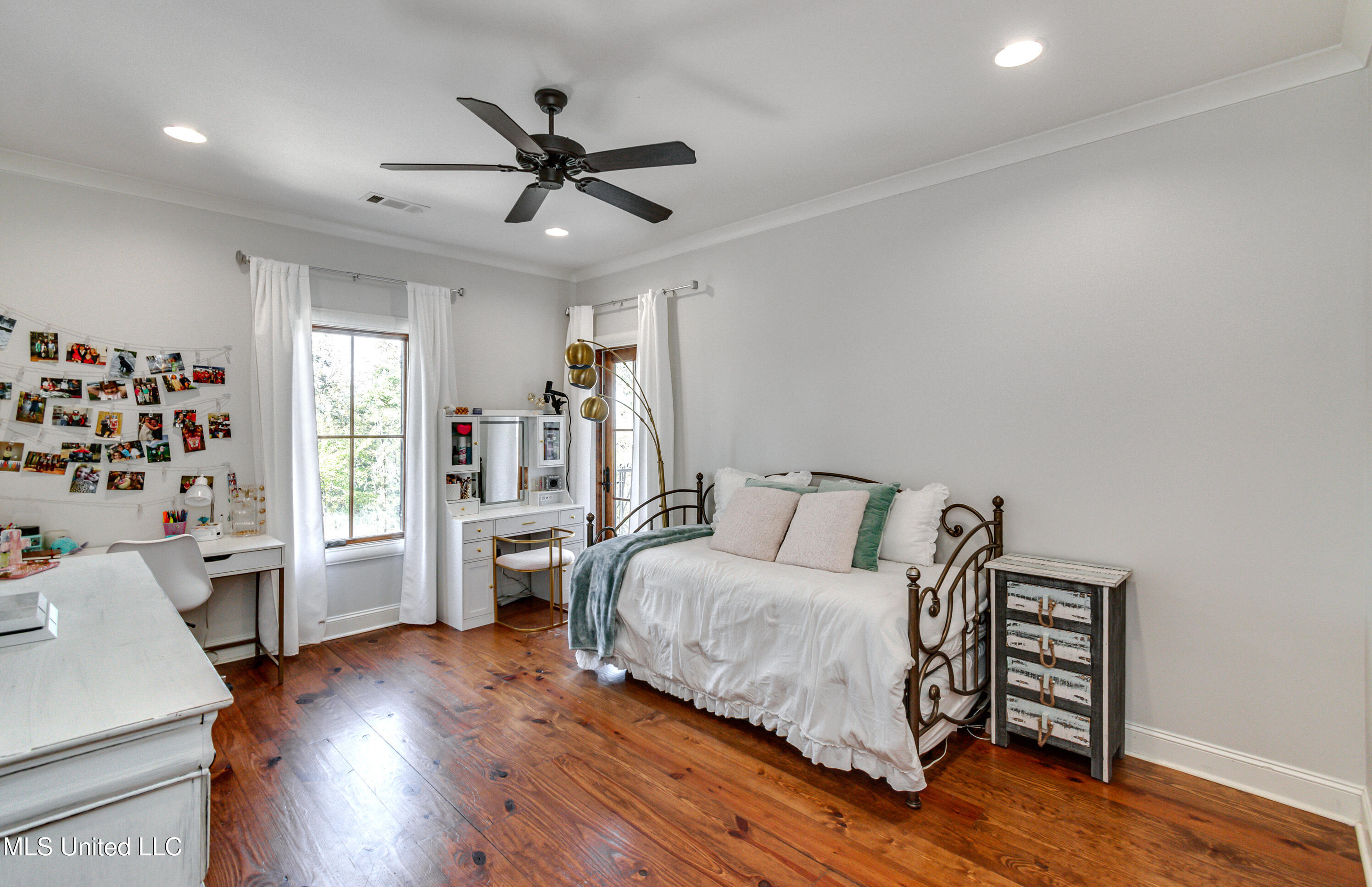 Flora, Mississippi 39071, United States, 5 Bedrooms Bedrooms, ,5 BathroomsBathrooms,Residential,Pending,29076