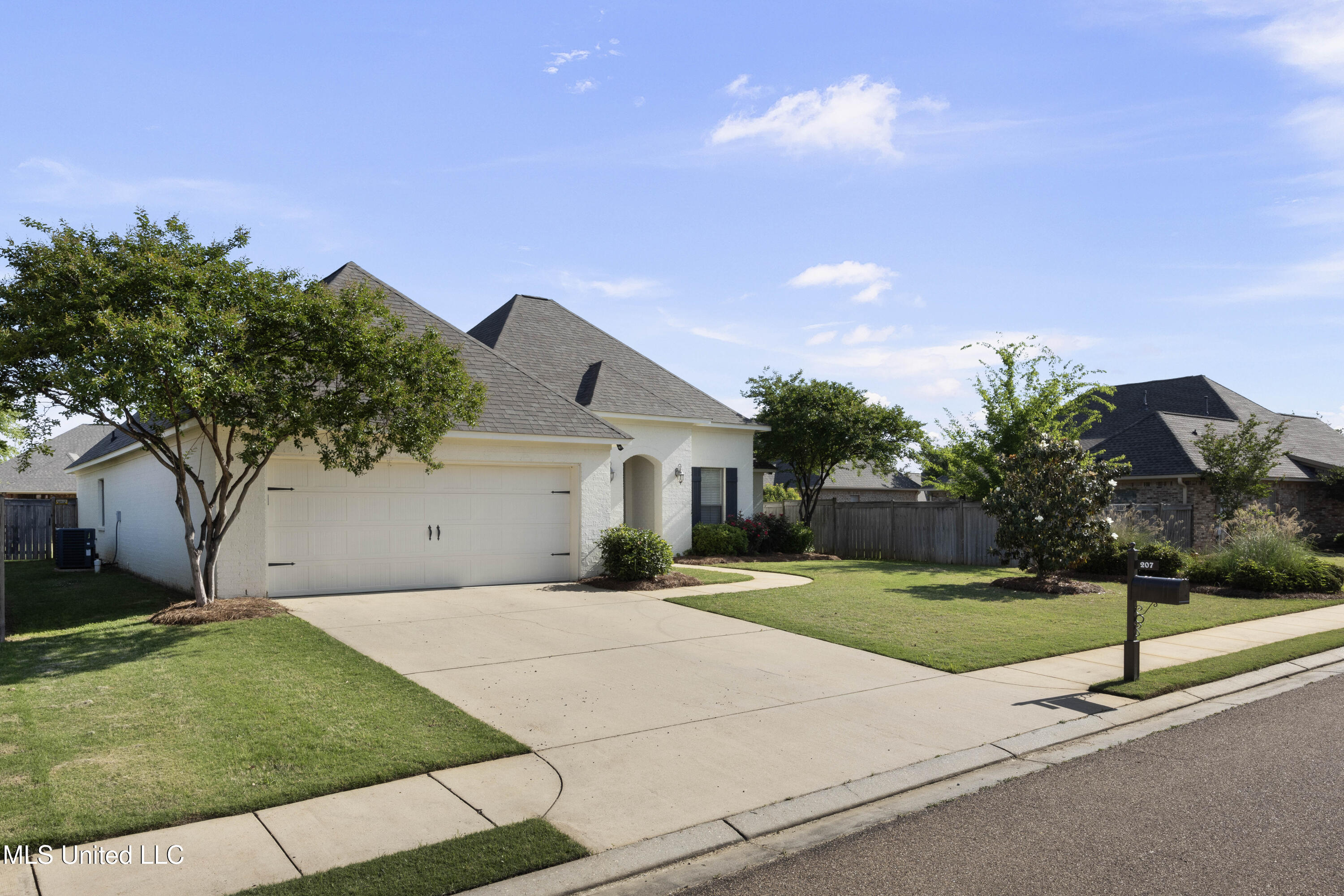207 Stillhouse Drive, Madison, Mississippi image 2