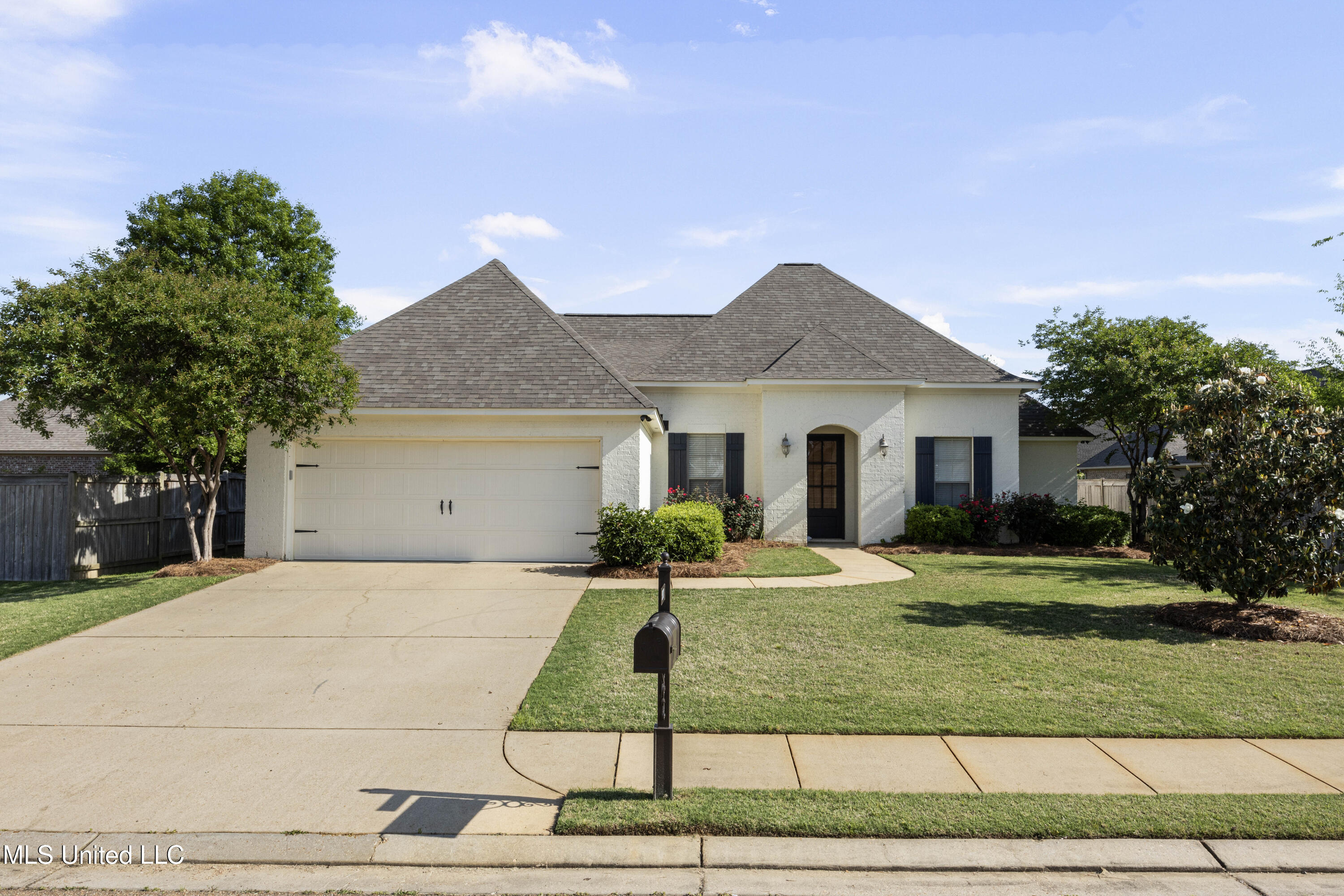 207 Stillhouse Drive, Madison, Mississippi image 1