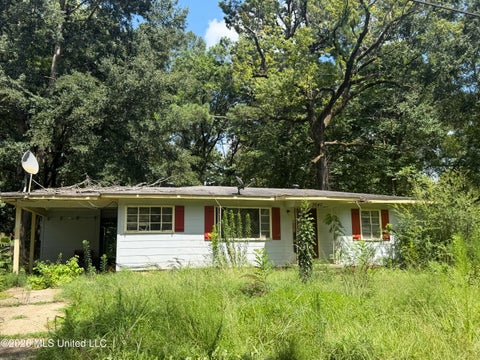 Homes For Sale - 3040 Woodside Drive<br/> Hinds County, Jackson, MS 39212