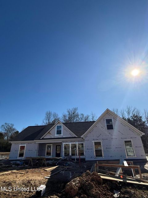 Homes For Sale - 109 Carolina Circle<br/> Senatobia, MS 38668