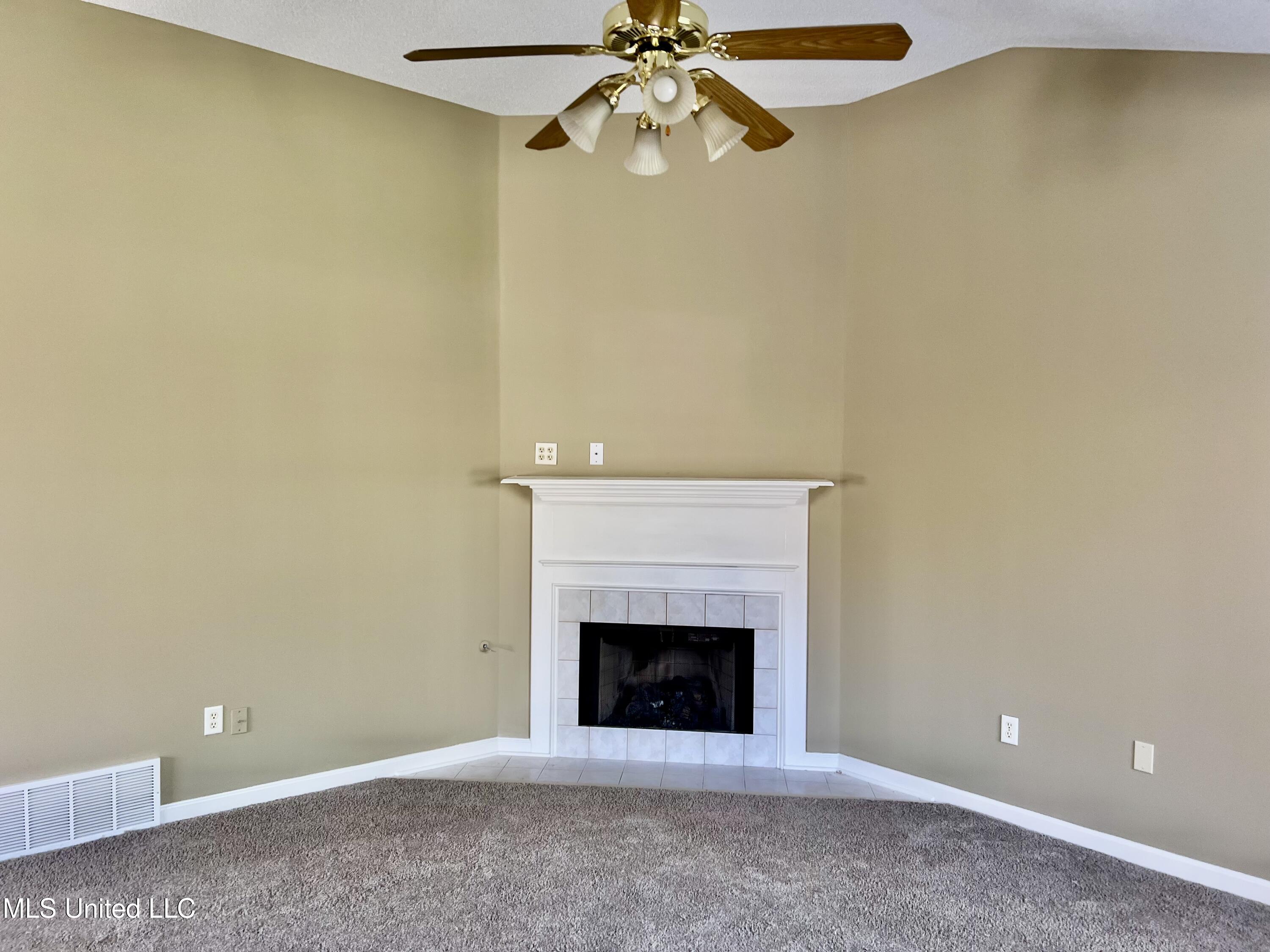 5395 Bradley Drive, Southaven, Mississippi image 7
