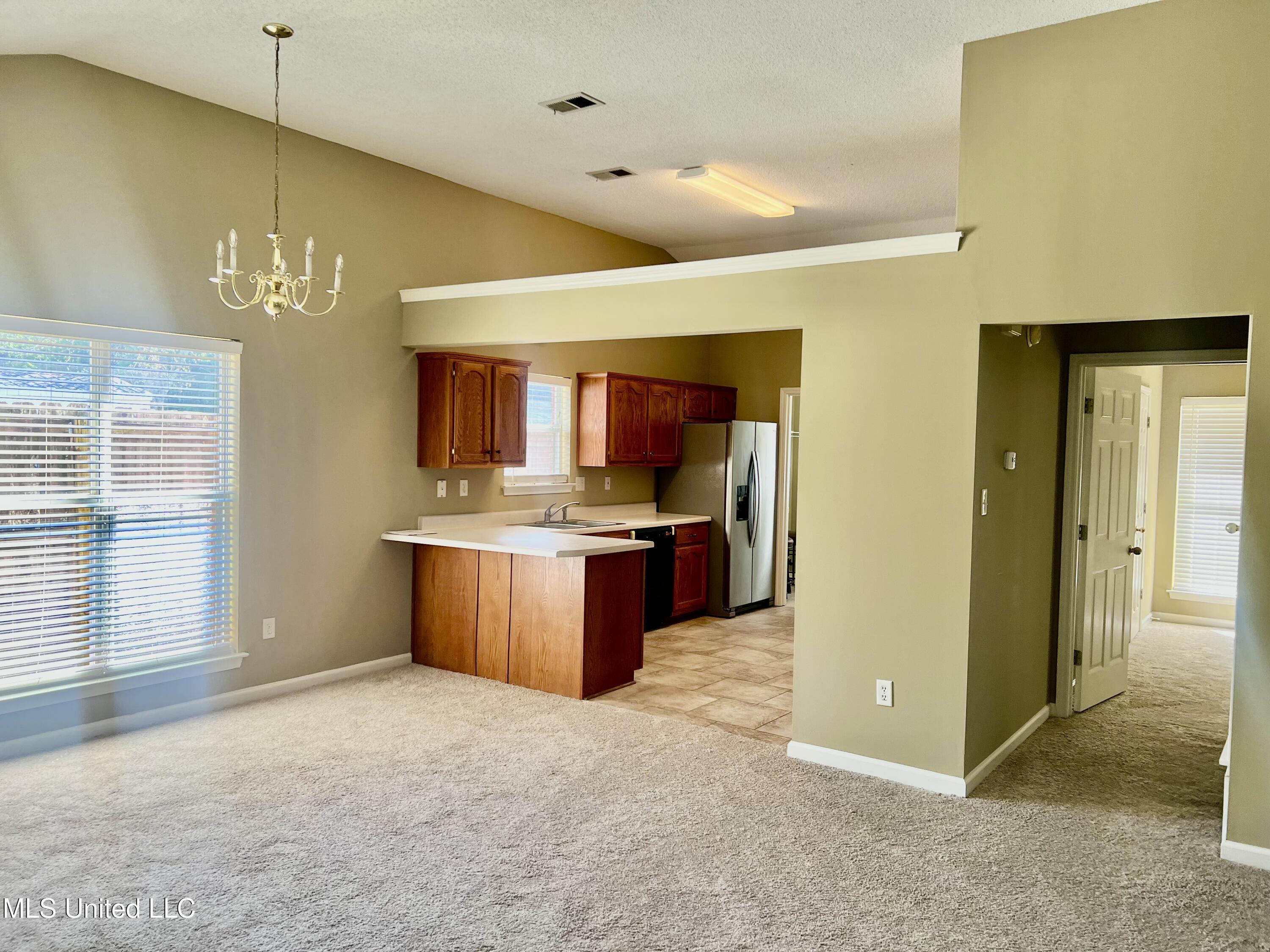 5395 Bradley Drive, Southaven, Mississippi image 6