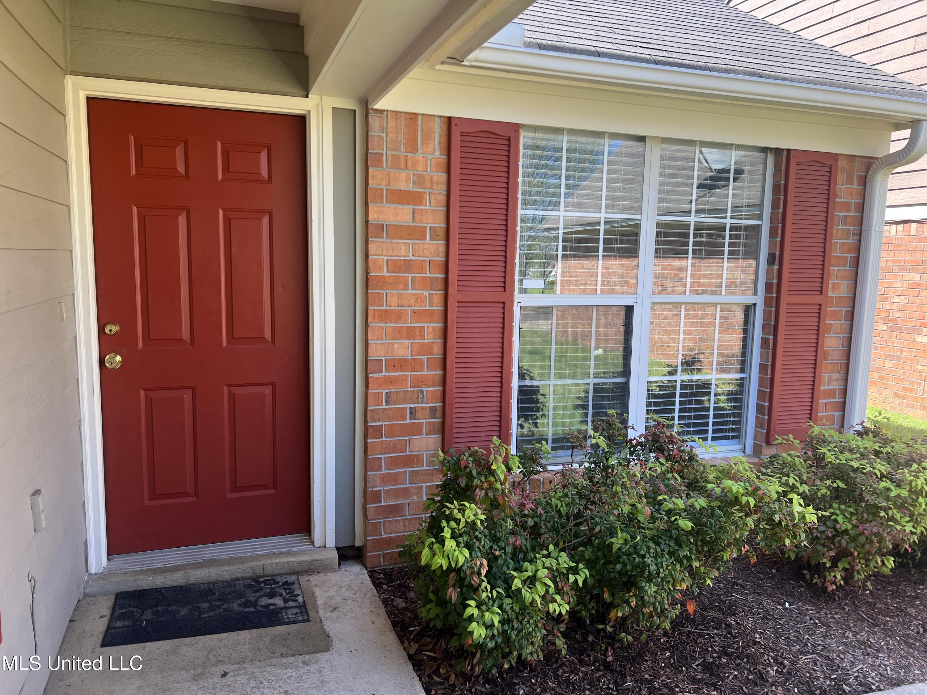5395 Bradley Drive, Southaven, Mississippi image 3