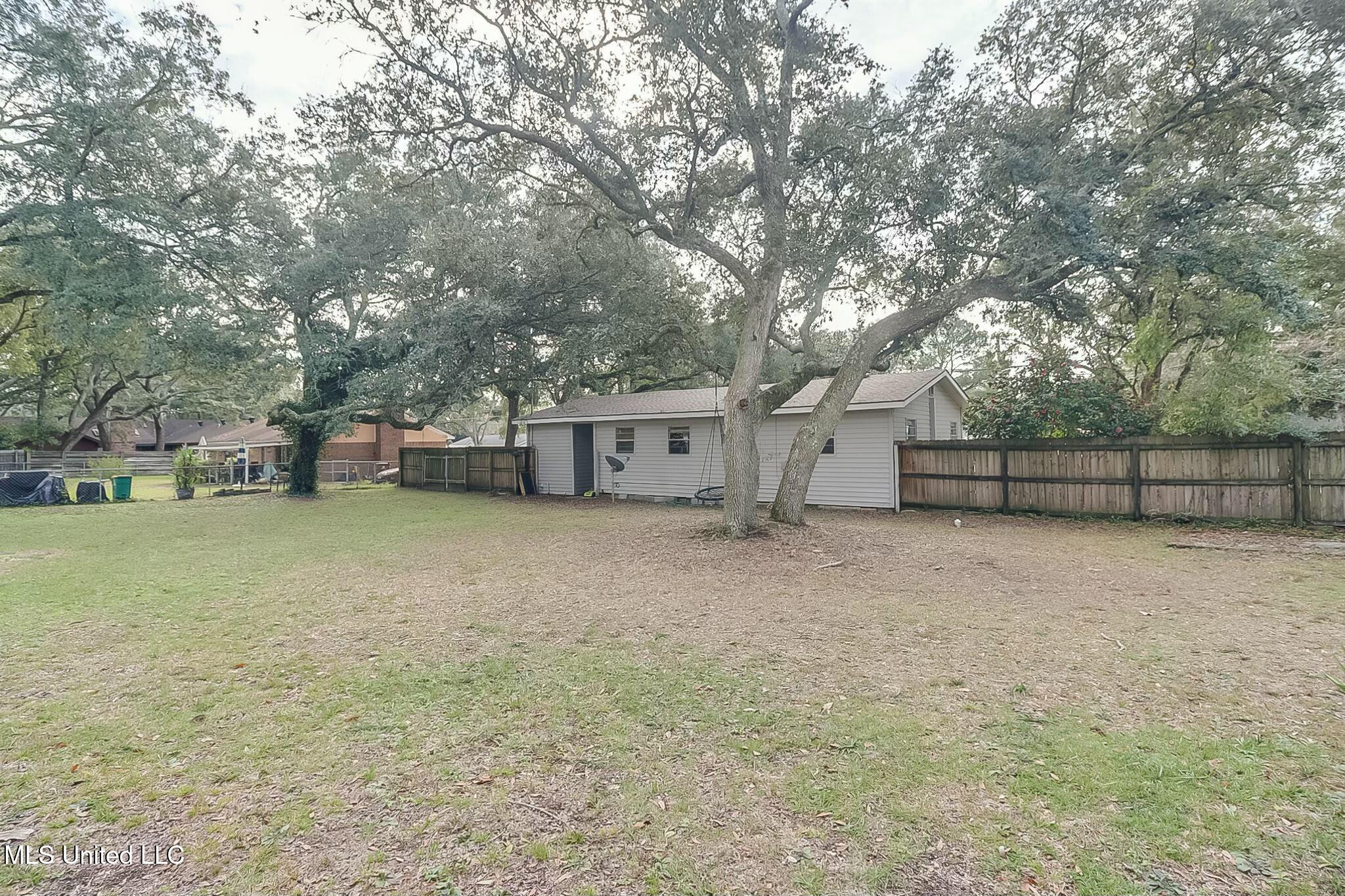 2116 Atkinson Road, Biloxi, Mississippi image 16